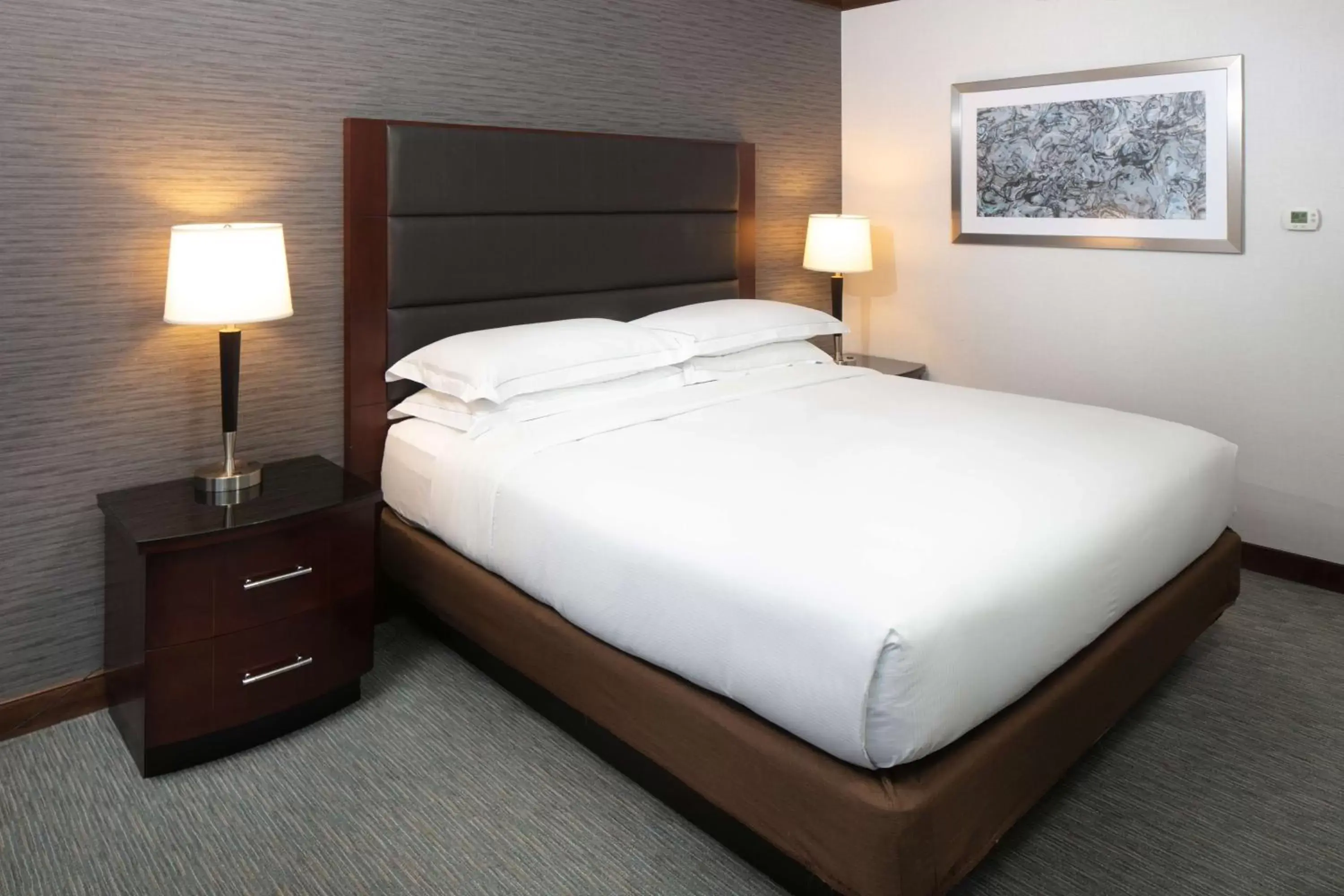 Bed in Hilton Minneapolis Bloomington