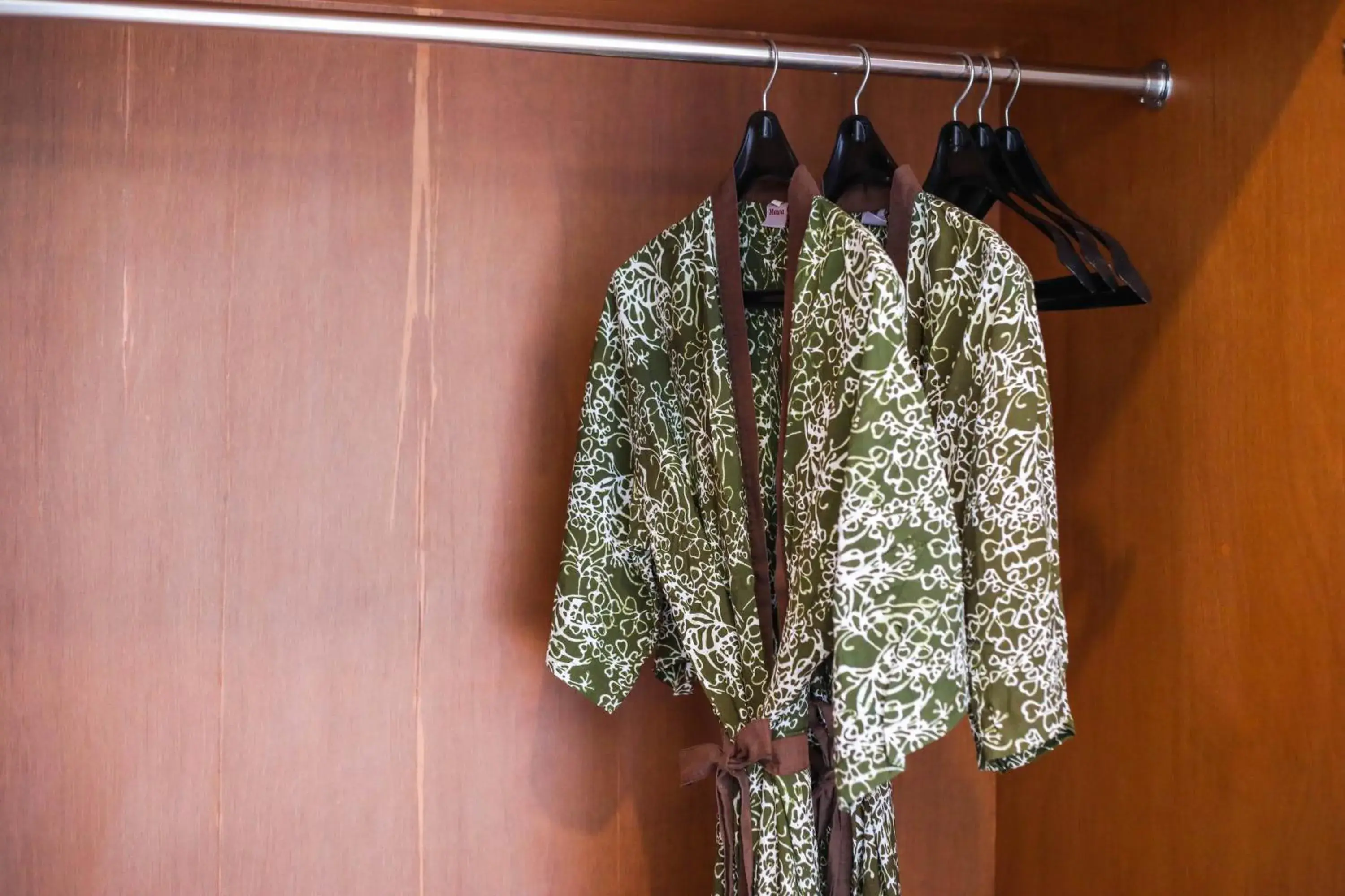 wardrobe, Bathroom in Amoya Inn