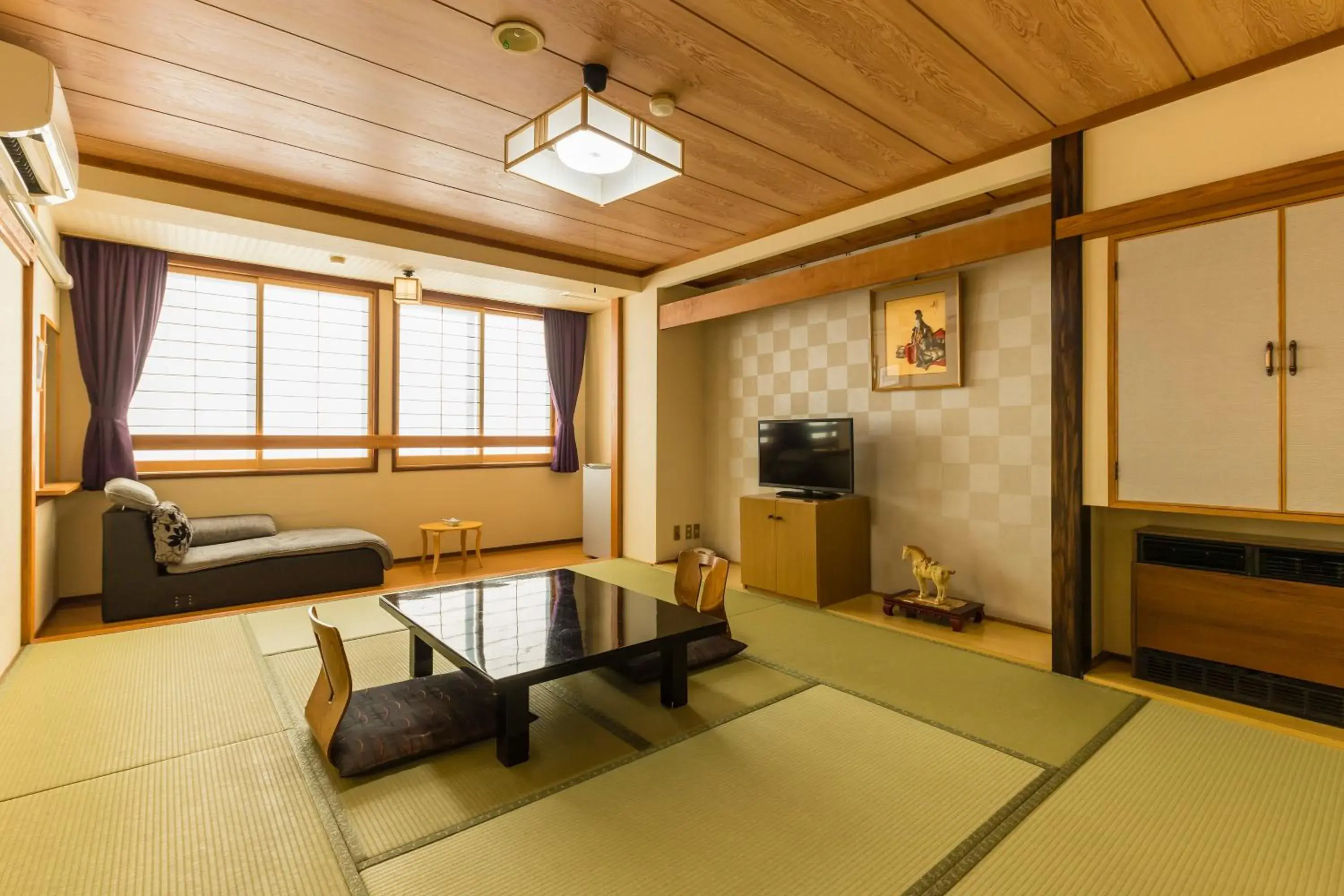 Seating Area in Tenbourotennoyu Arimakan Ryokan