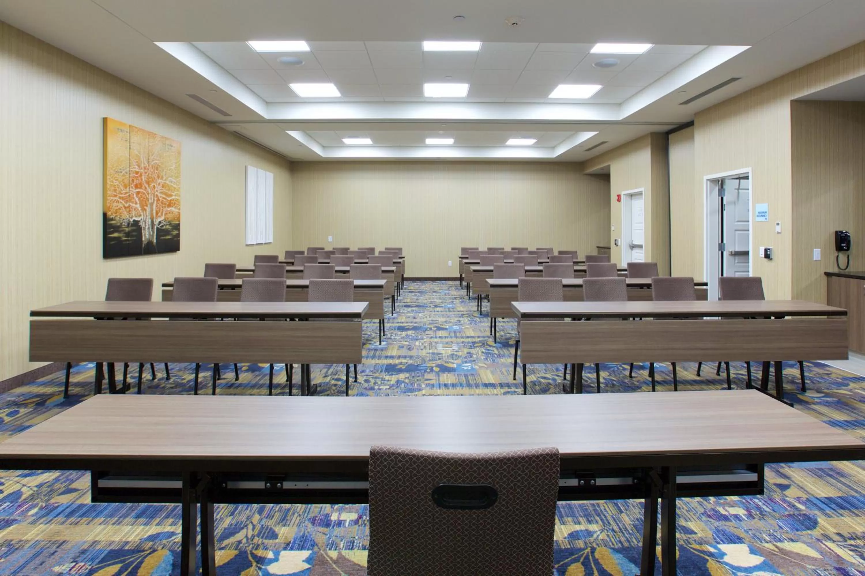 Meeting/conference room in Holiday Inn Express Fargo SW I94 Medical Center, an IHG Hotel