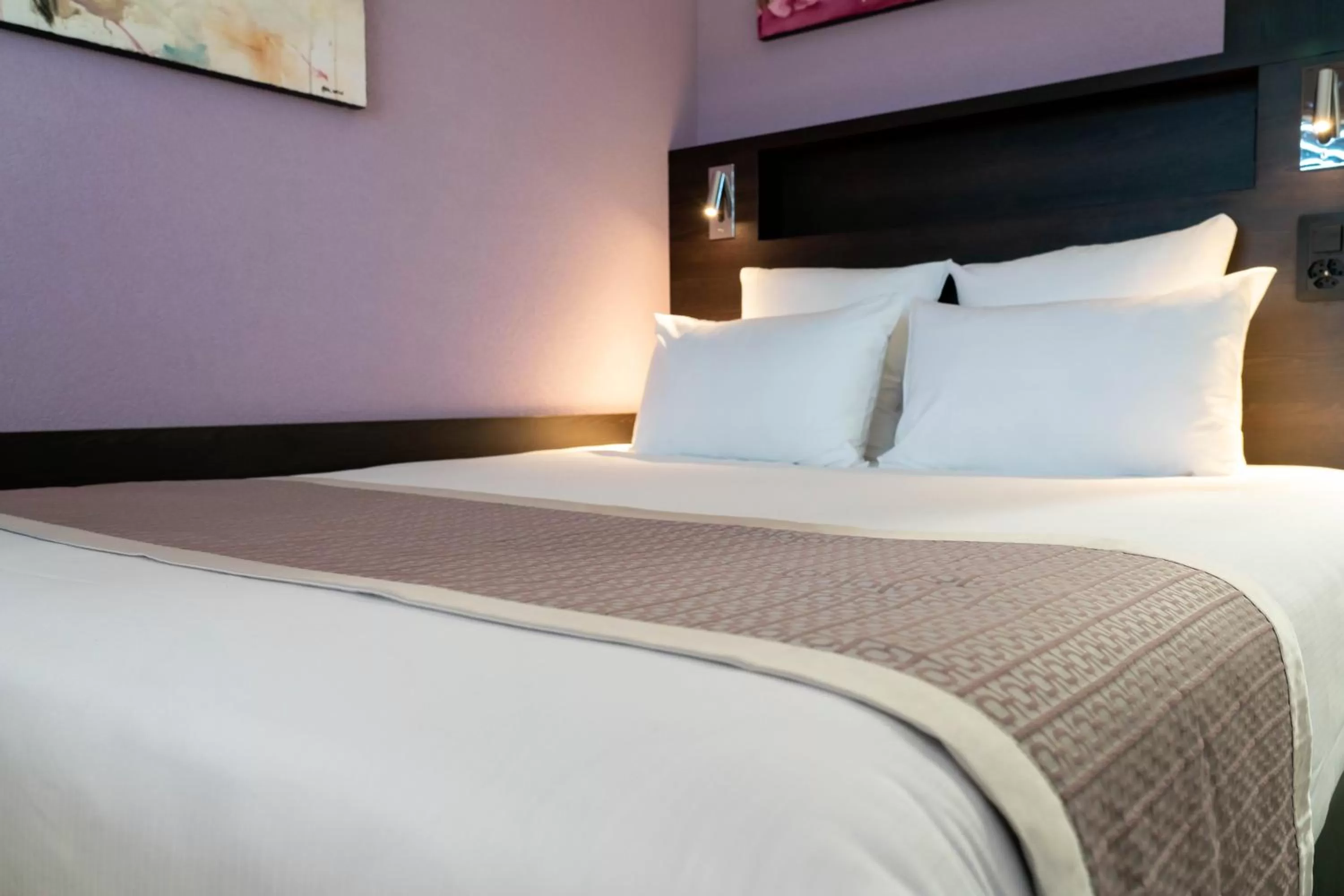 Bedroom, Bed in Nash Pratik Hotel