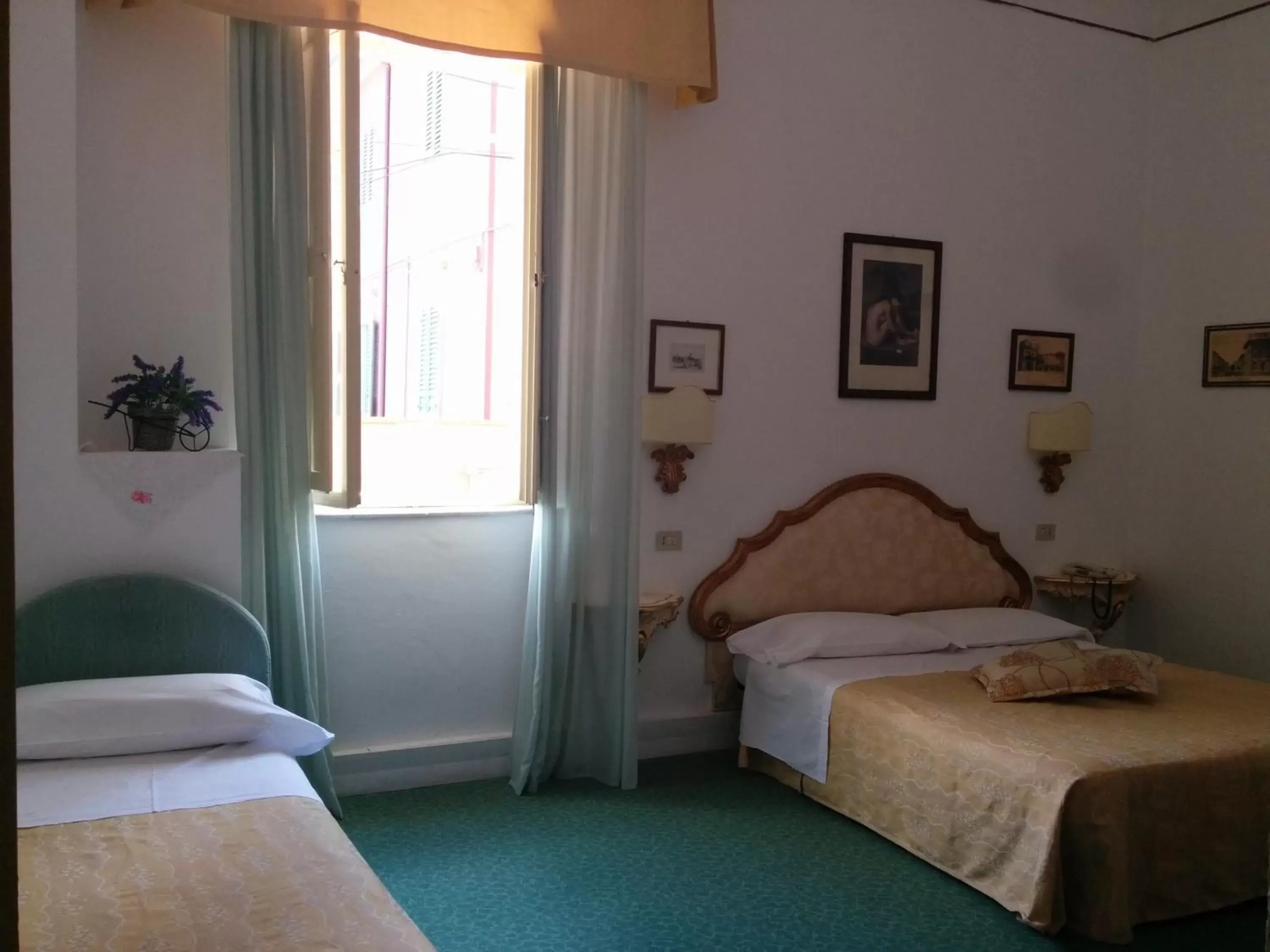 Triple Room in Hotel Villa Kinzica