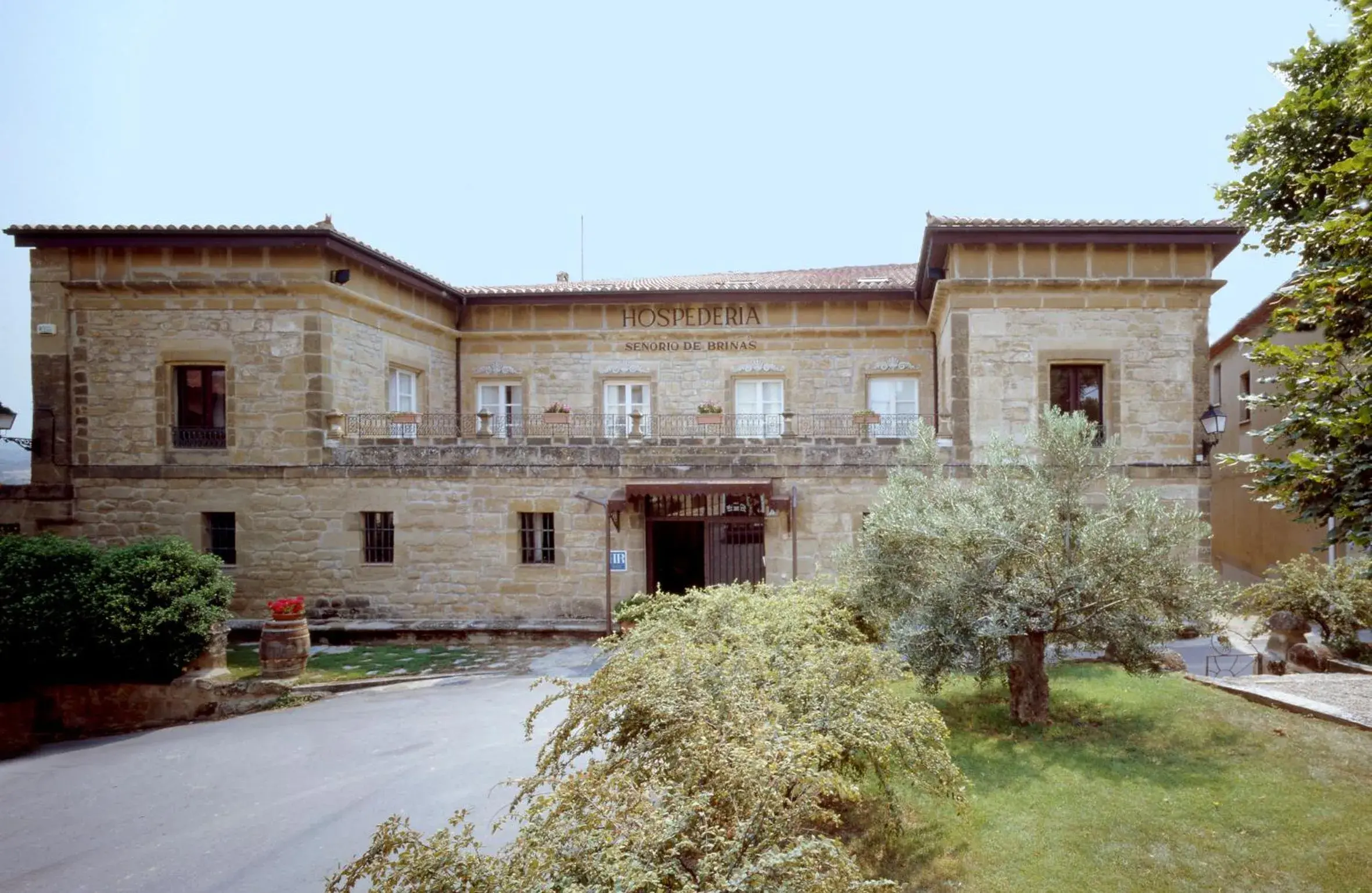 Facade/entrance, Property Building in Hospedería Señorío de Briñas