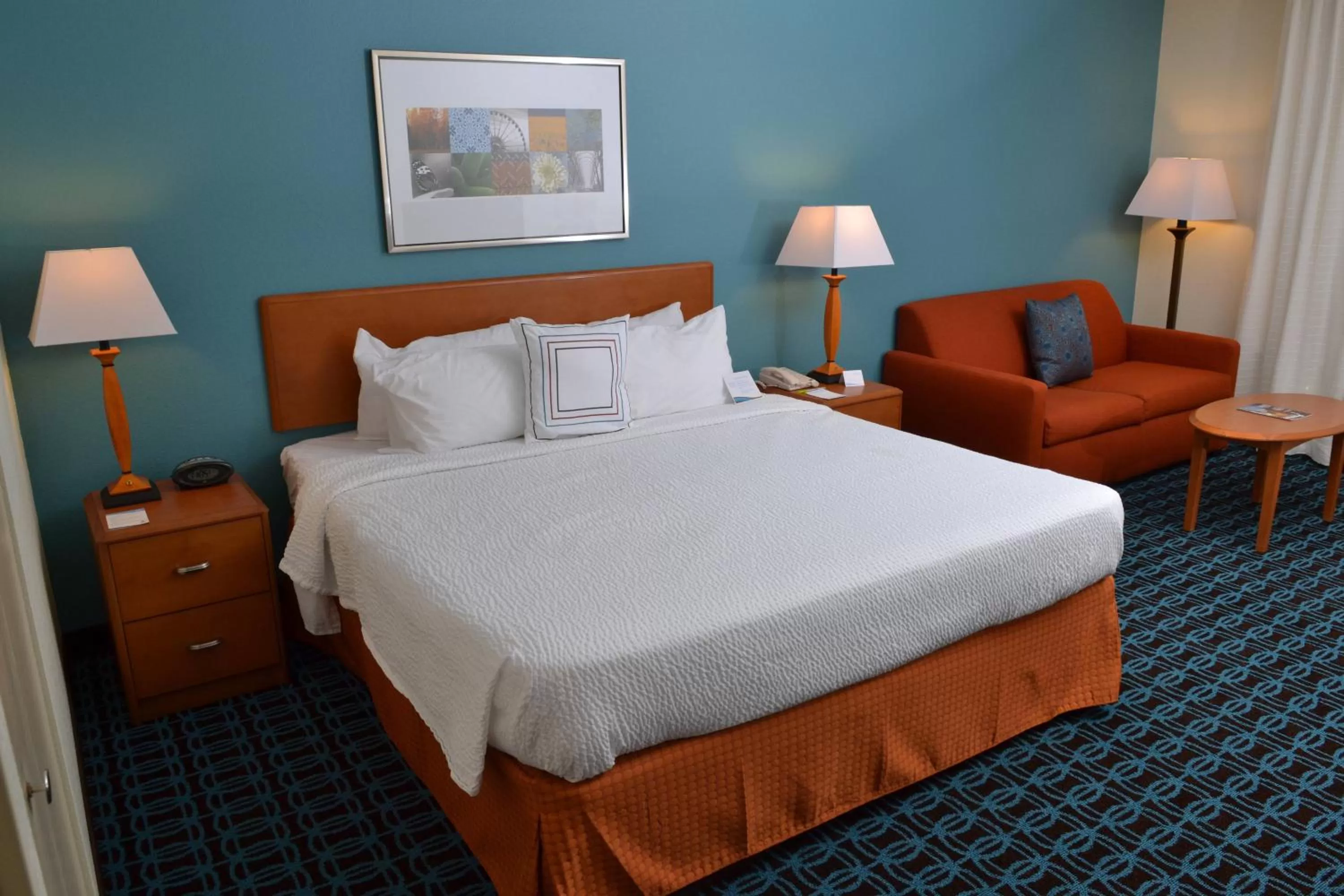 Larger Guest room, 1 King, Sofa bed in Fairfield Inn & Suites Effingham