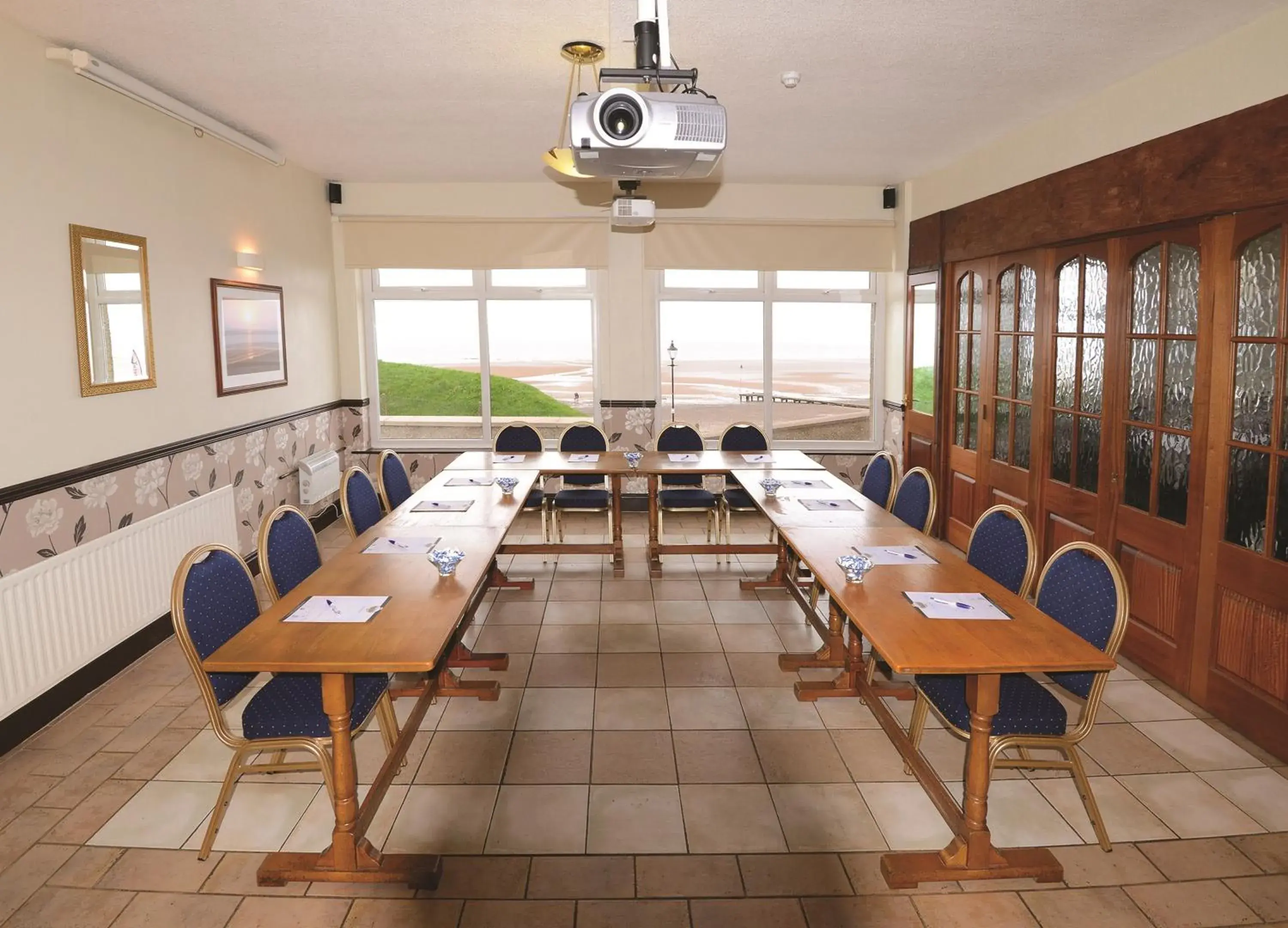Business facilities in Bailey Ground Hotel