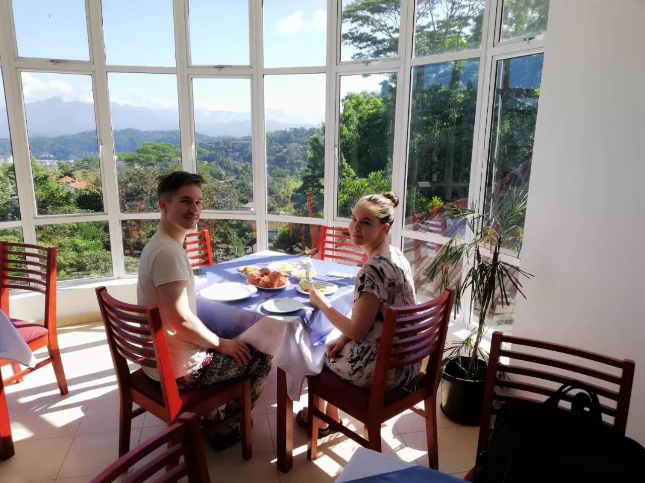 Kandyan View Holiday Bungalow free pickup from kandy