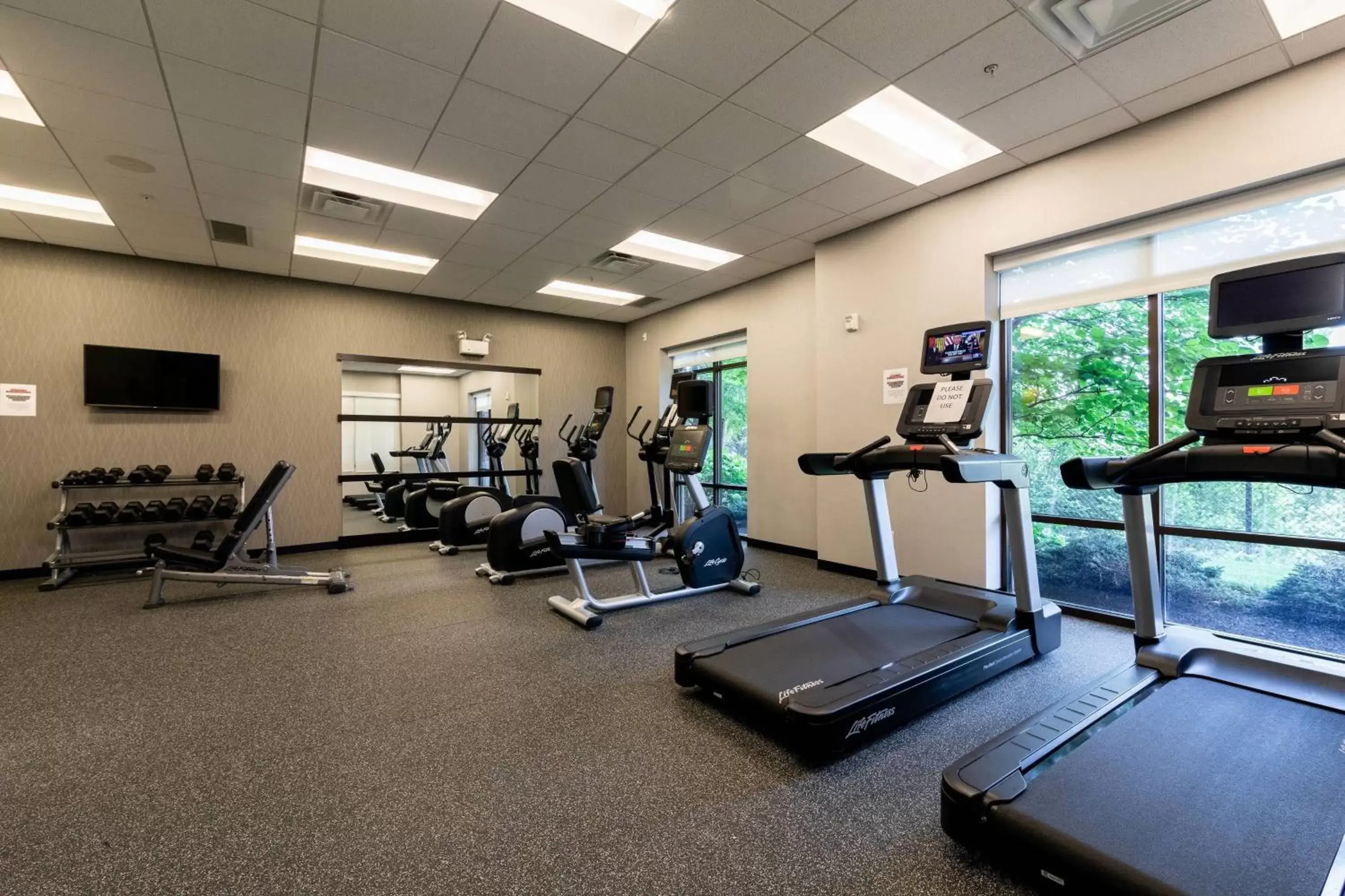 Fitness centre/facilities, Fitness Center/Facilities in Courtyard by Marriott Cincinnati Midtown/Rookwood