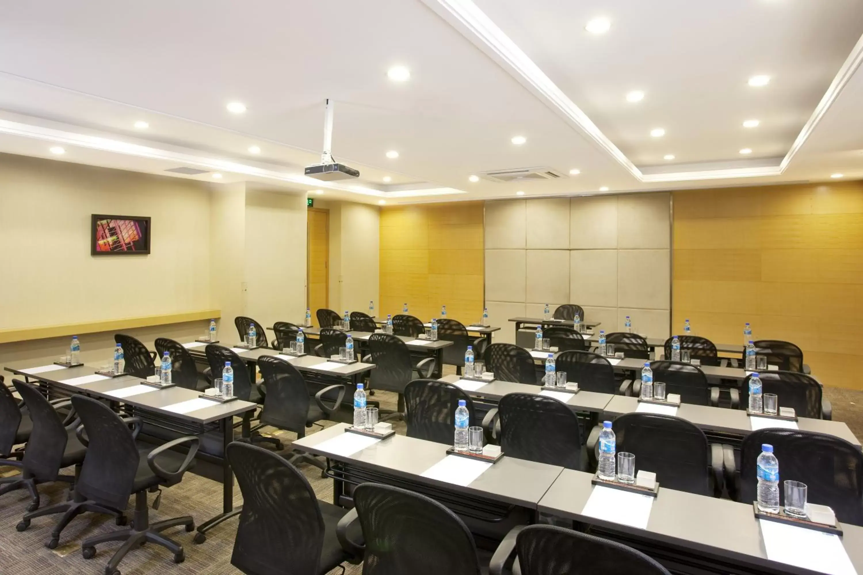 Meeting/conference room in Holiday Inn Express Shangdi Beijing, an IHG Hotel