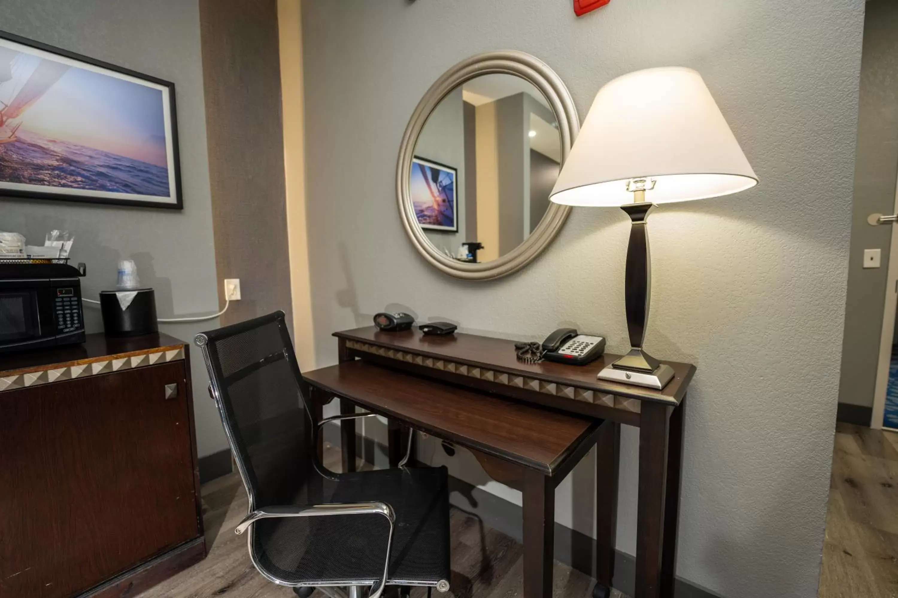 Seating area in Comfort Suites Seabrook - Kemah Seating area in Comfort Suites Seabrook - Kemah