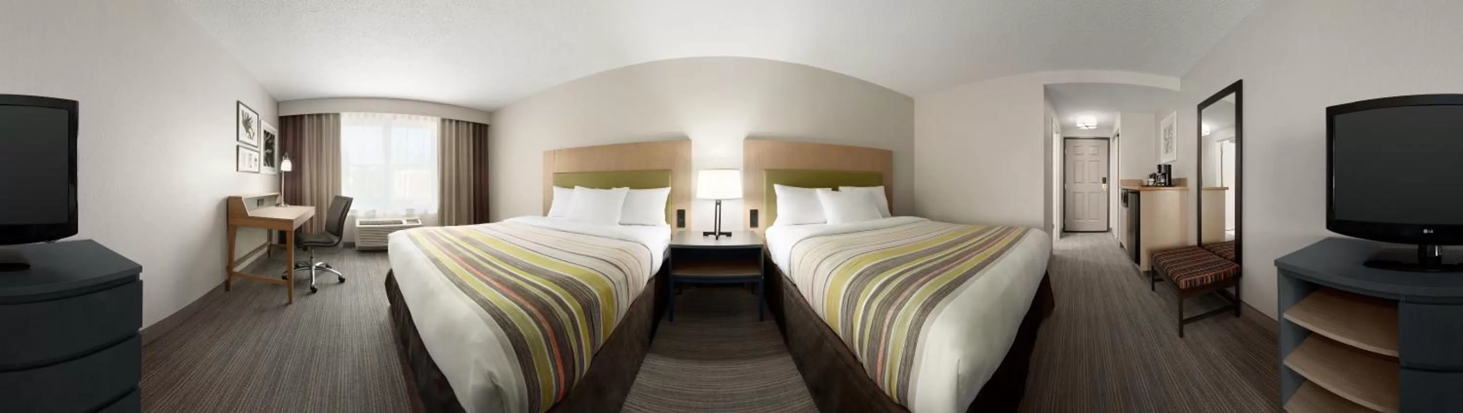 TV and multimedia, Bed in Country Inn & Suites by Radisson, Washington, DC East - Capitol Heights, MD