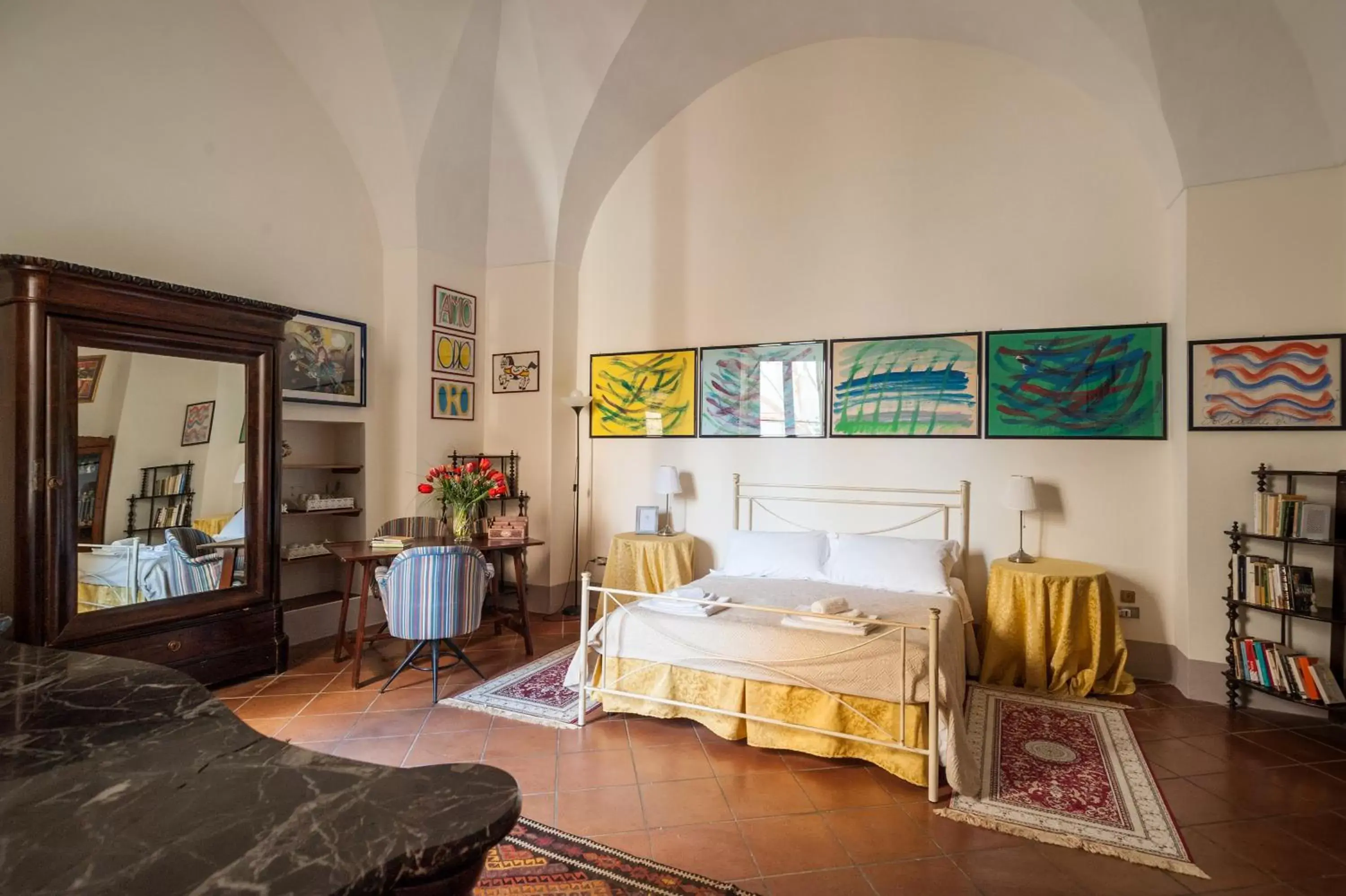 Photo of the whole room, Bed in Palazzo Bernardini Suites