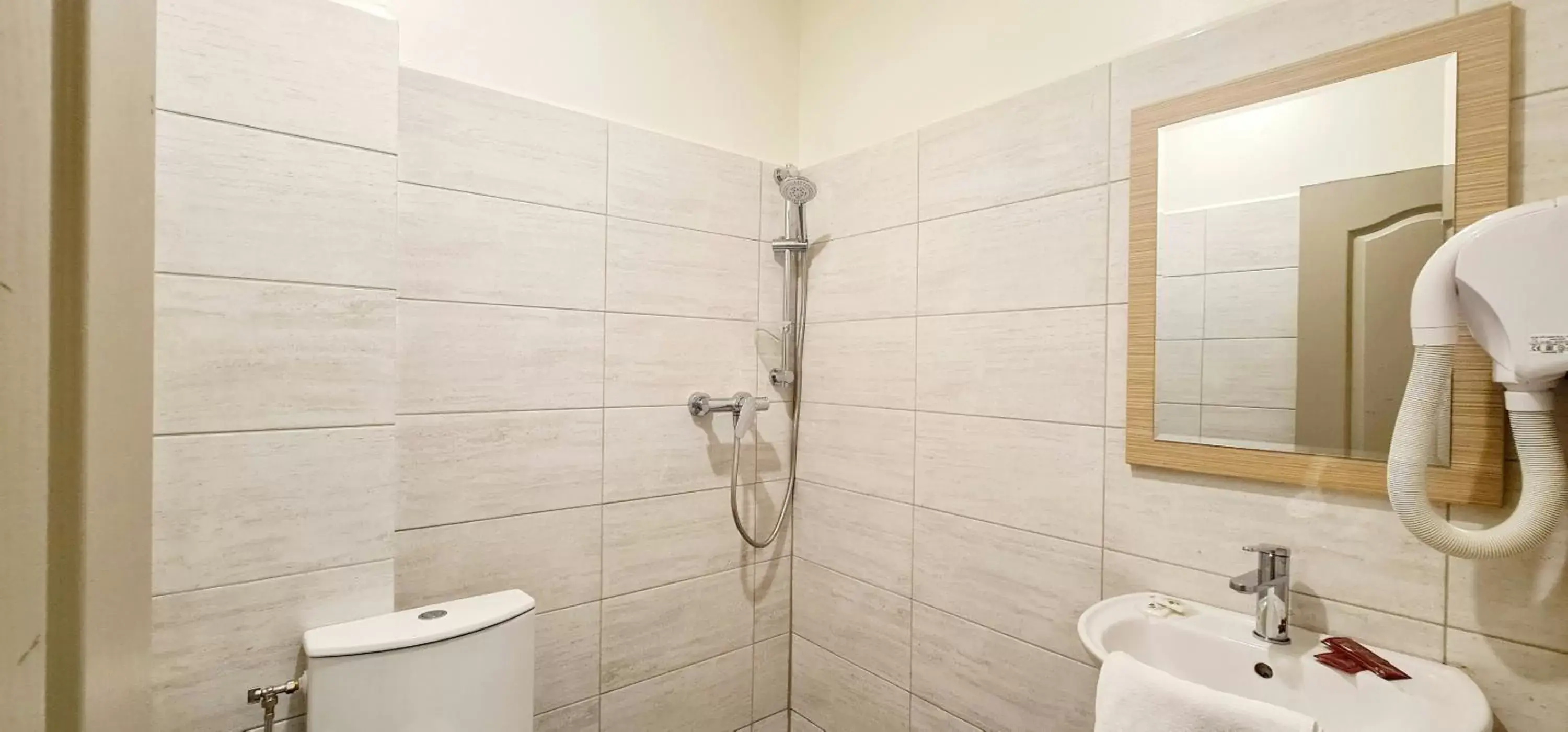 Bathroom in Evelia Hotels