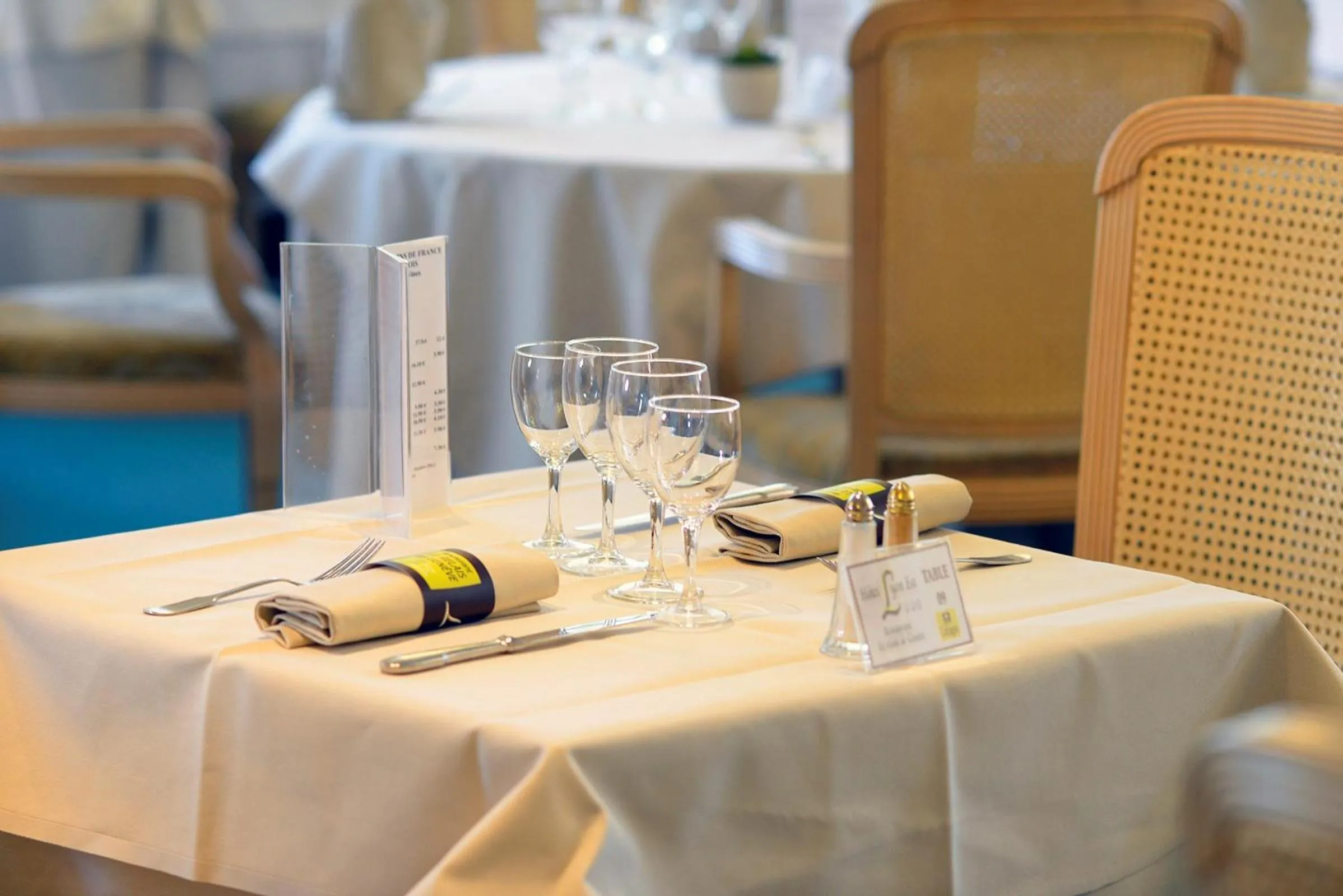 Restaurant/places to eat in Logis Lyon Est Porte de l'Ain