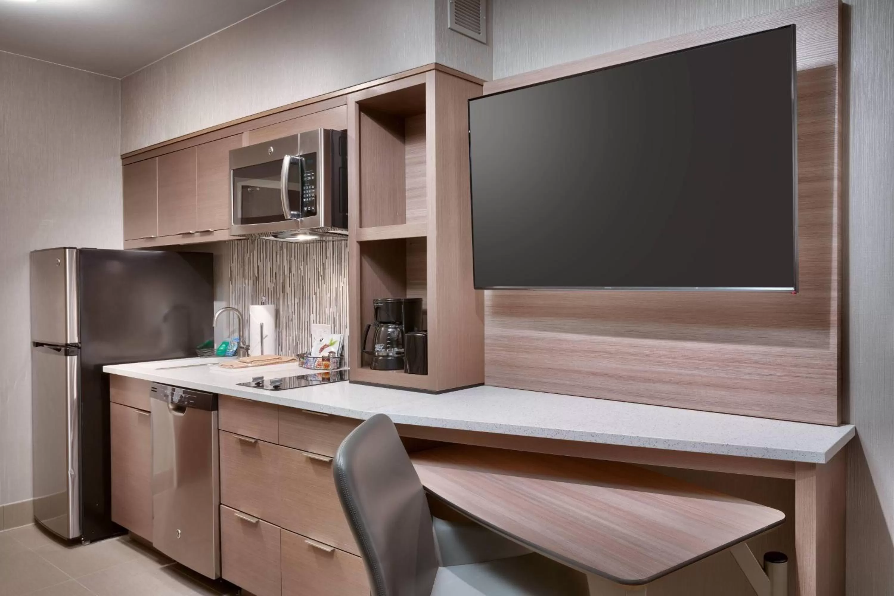 Photo of the whole room in TownePlace Suites by Marriott Los Angeles LAX/Hawthorne