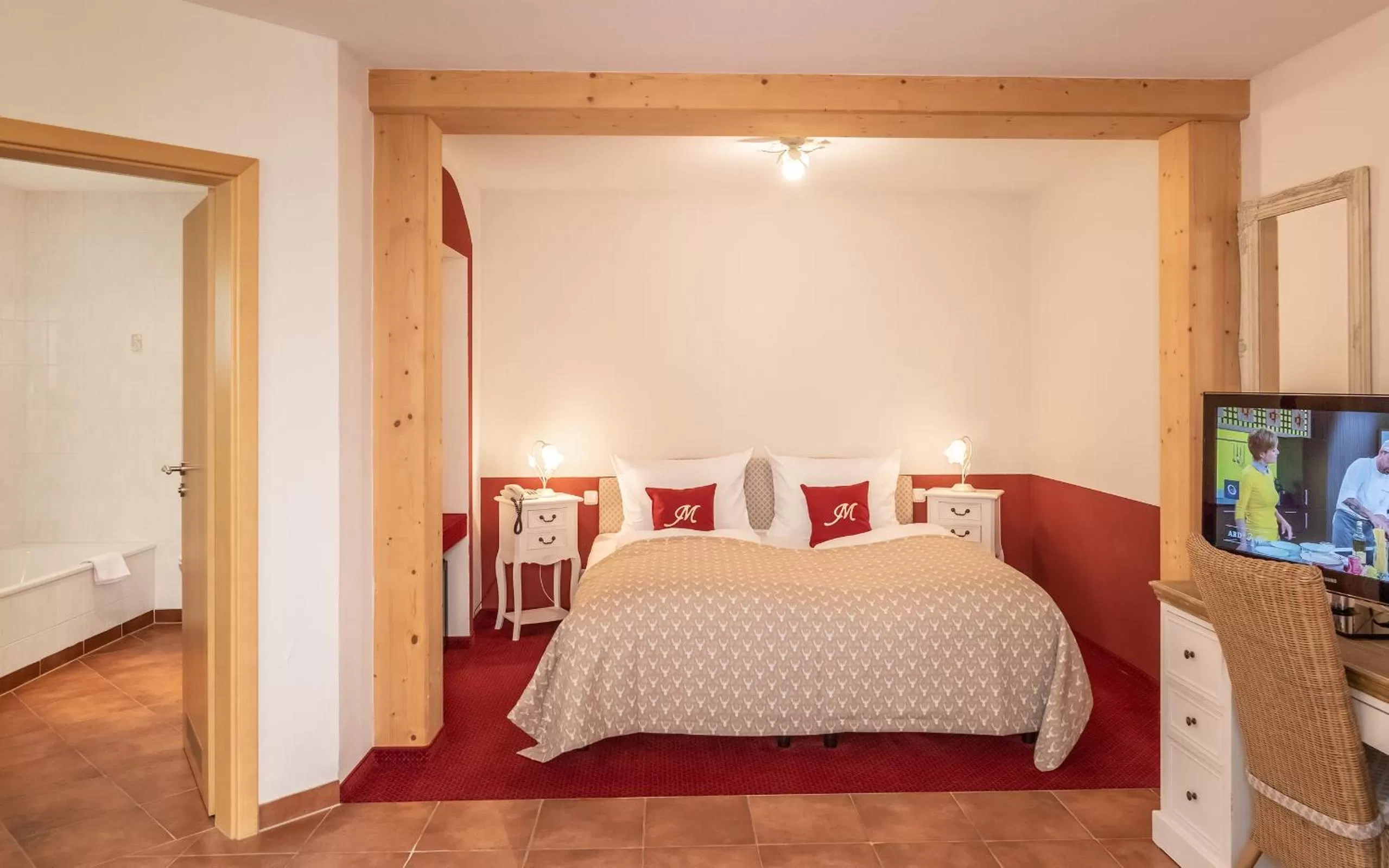 Bed in Hotel Mutz Garni