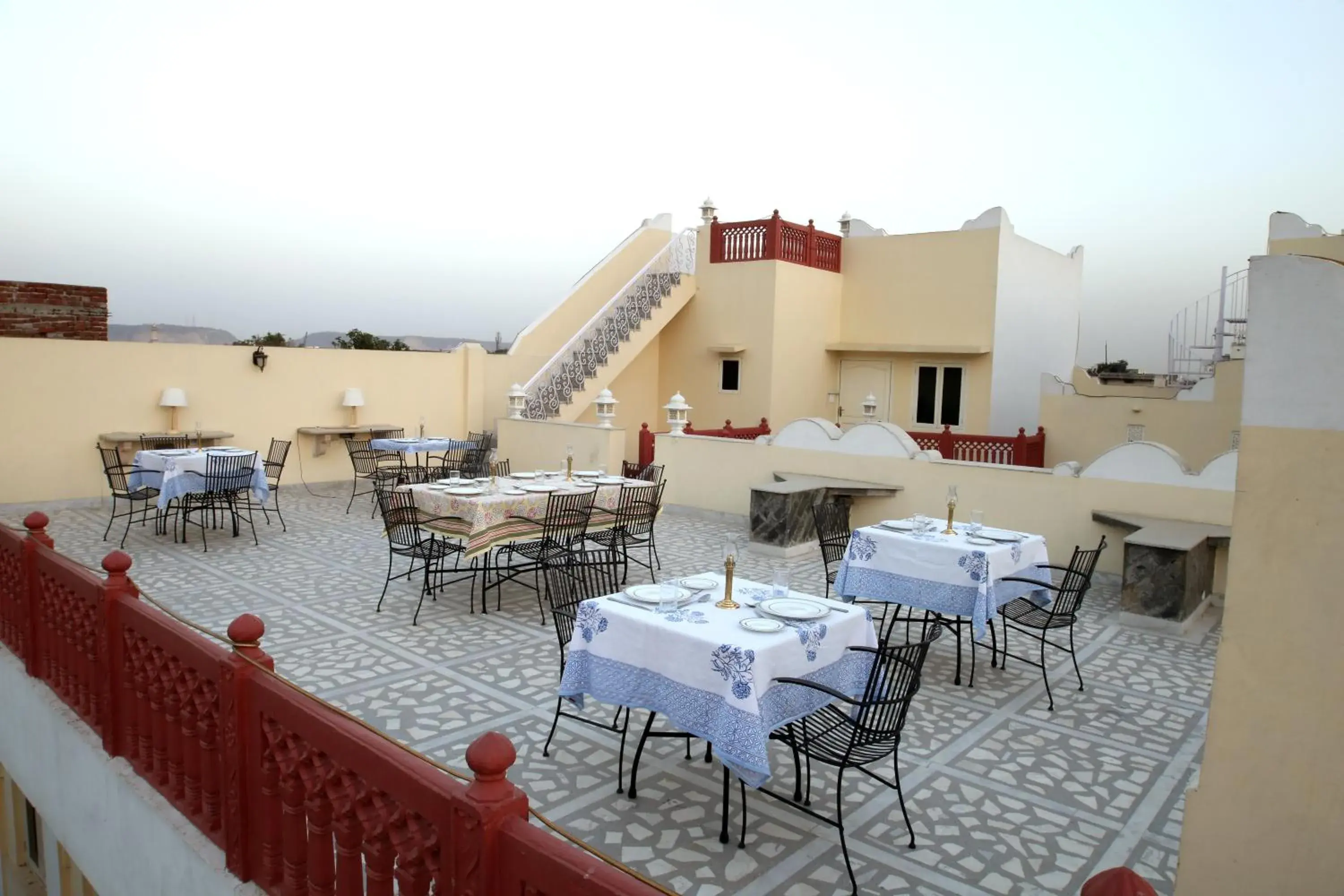 Sunrise, Restaurant/Places to Eat in Khatu Haveli