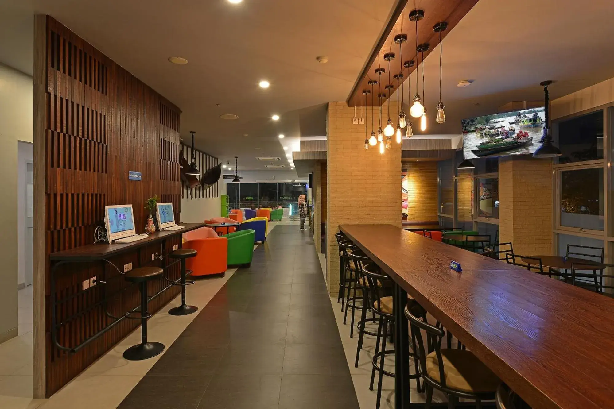 Lounge or bar in POP! Hotel Banjarmasin