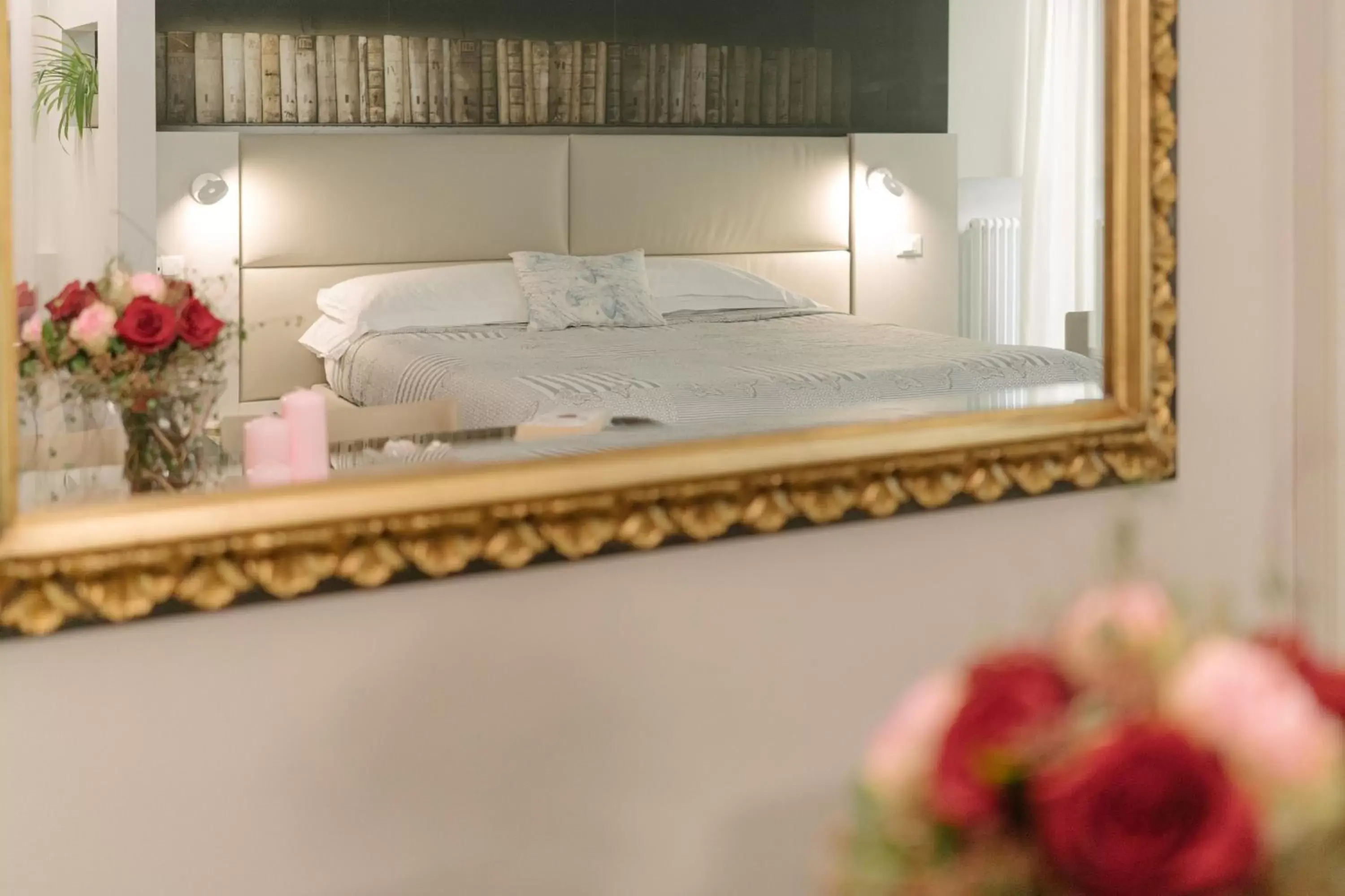 Bedroom, Bed in Hotel Giulietta e Romeo ***S