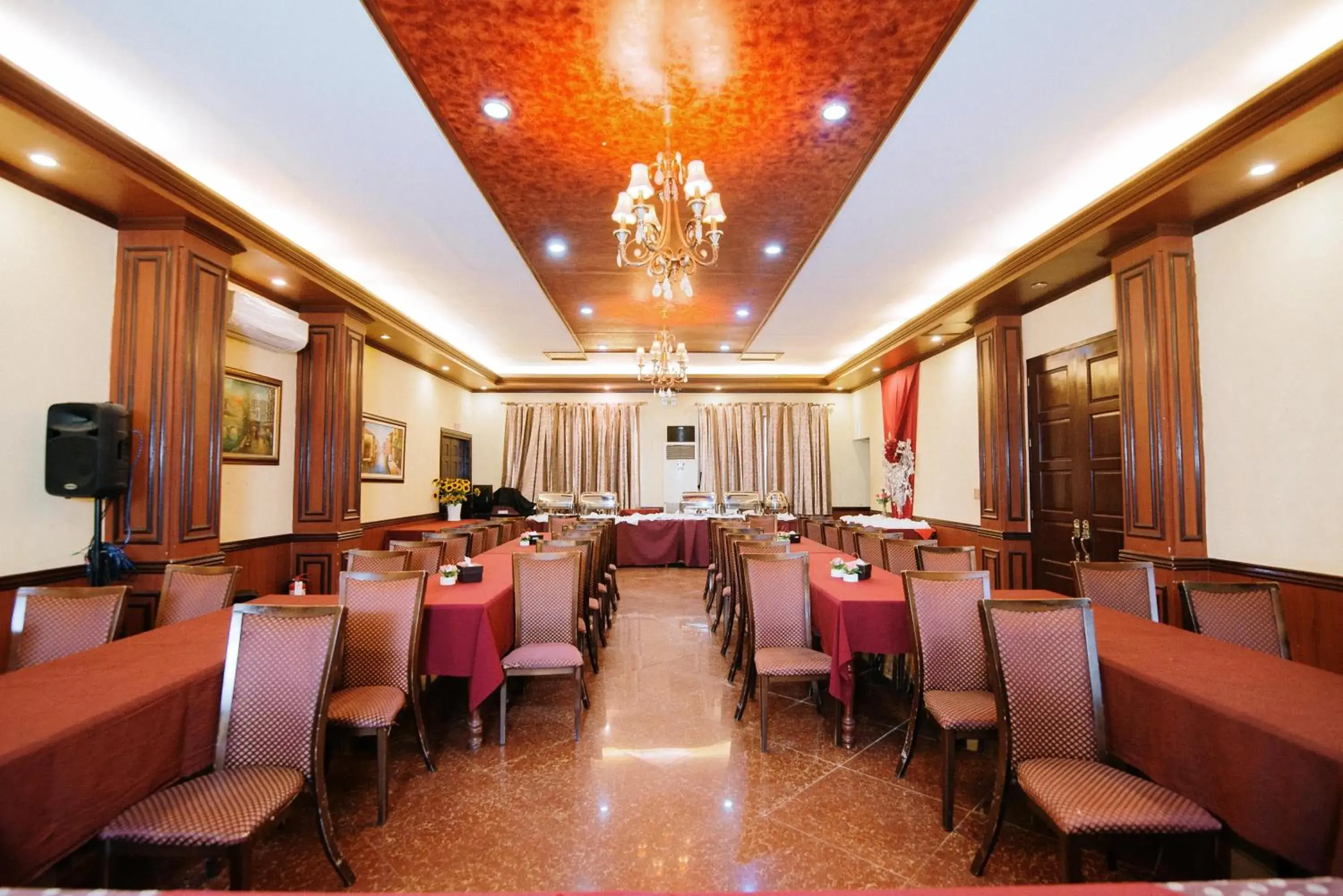 Business facilities, Restaurant/Places to Eat in Hotel San Marco