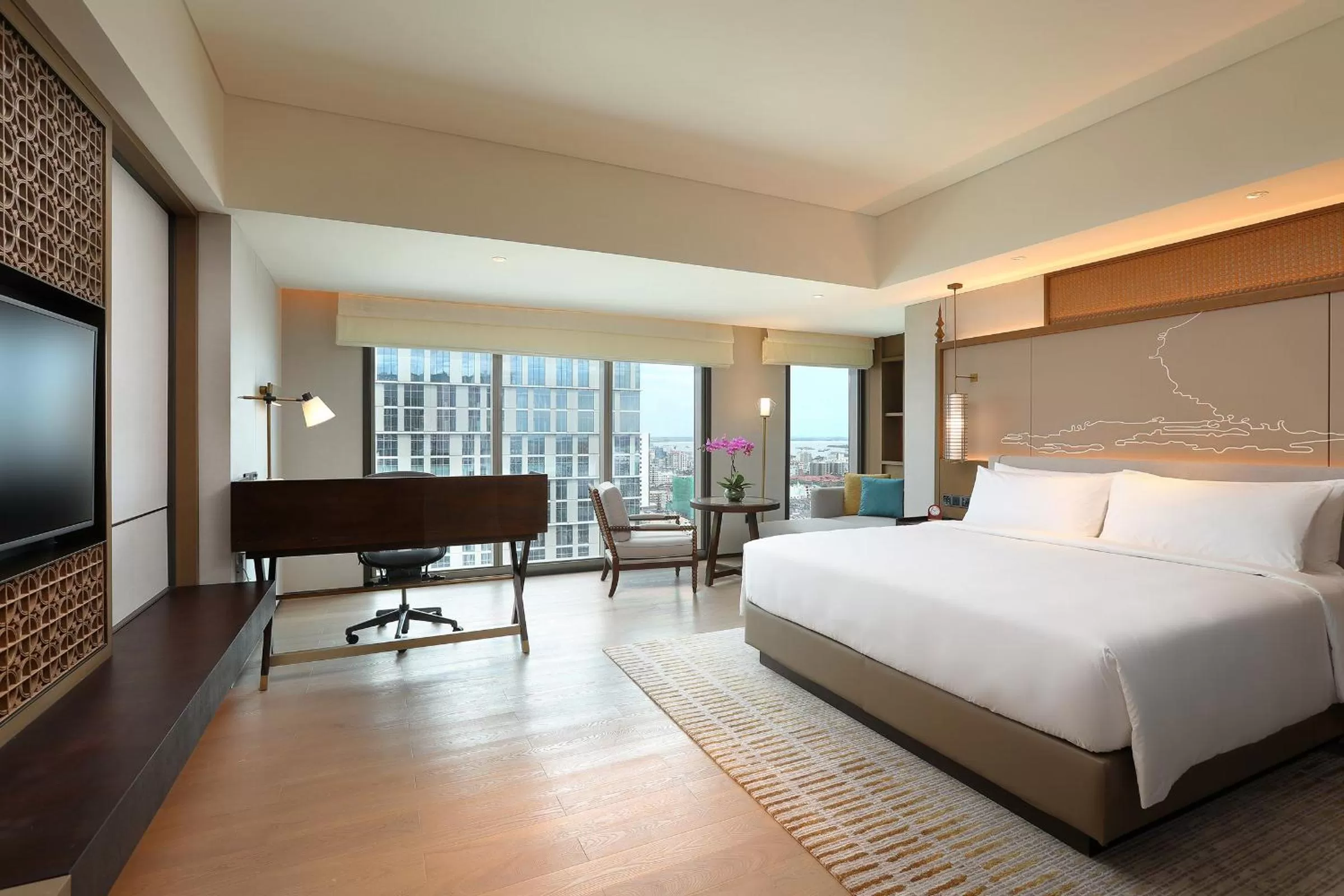 Bed in Pan Pacific Yangon