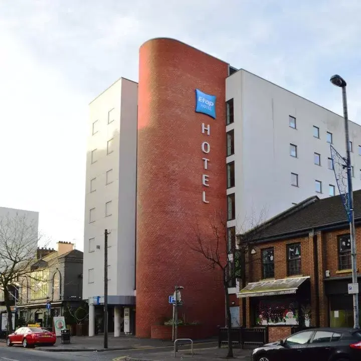Property Building in ETAP Hotel Belfast