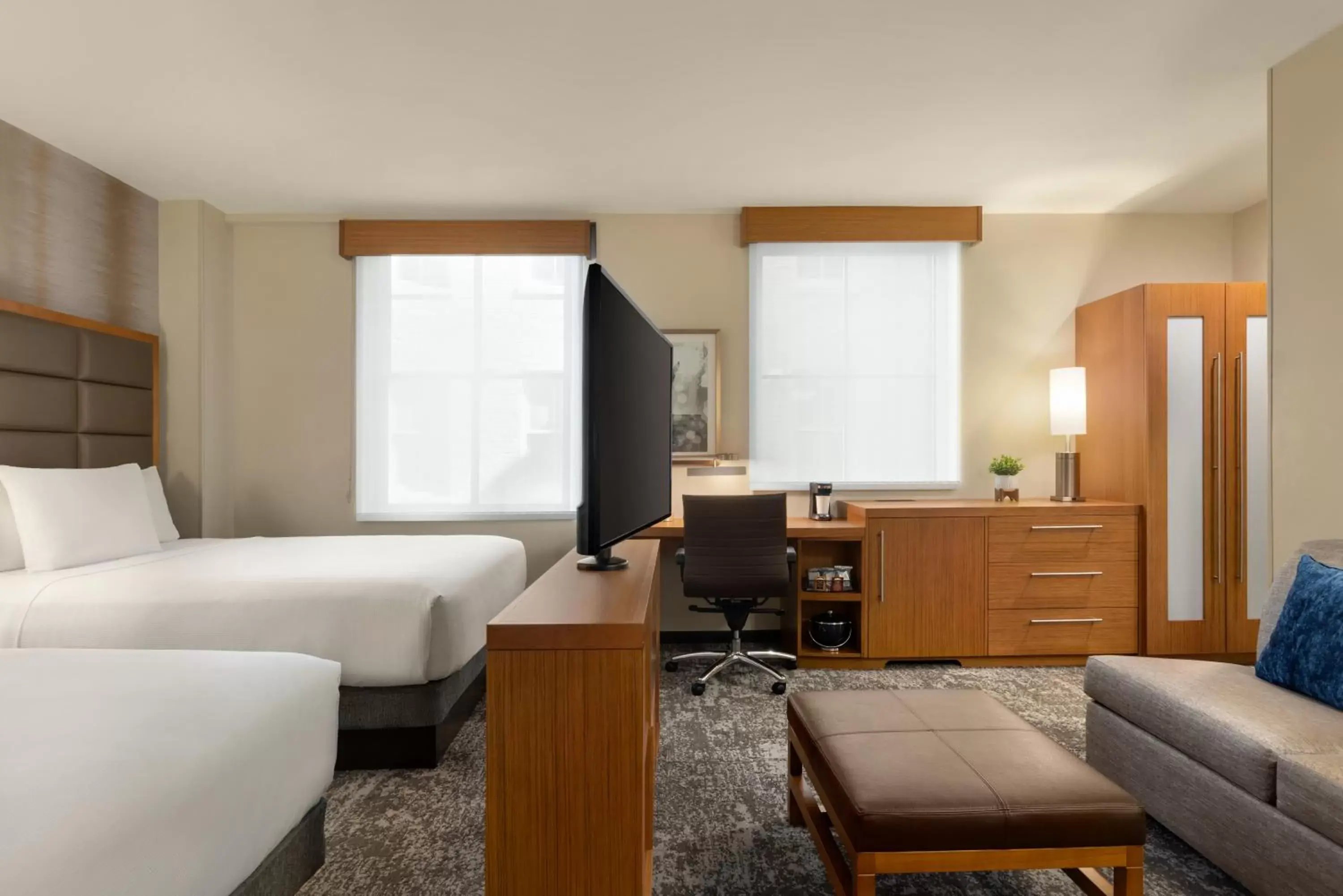 Photo of the whole room, Bed in Hyatt Place Houston Downtown Photo of the whole room, Bed in Hyatt Place Houston Downtown