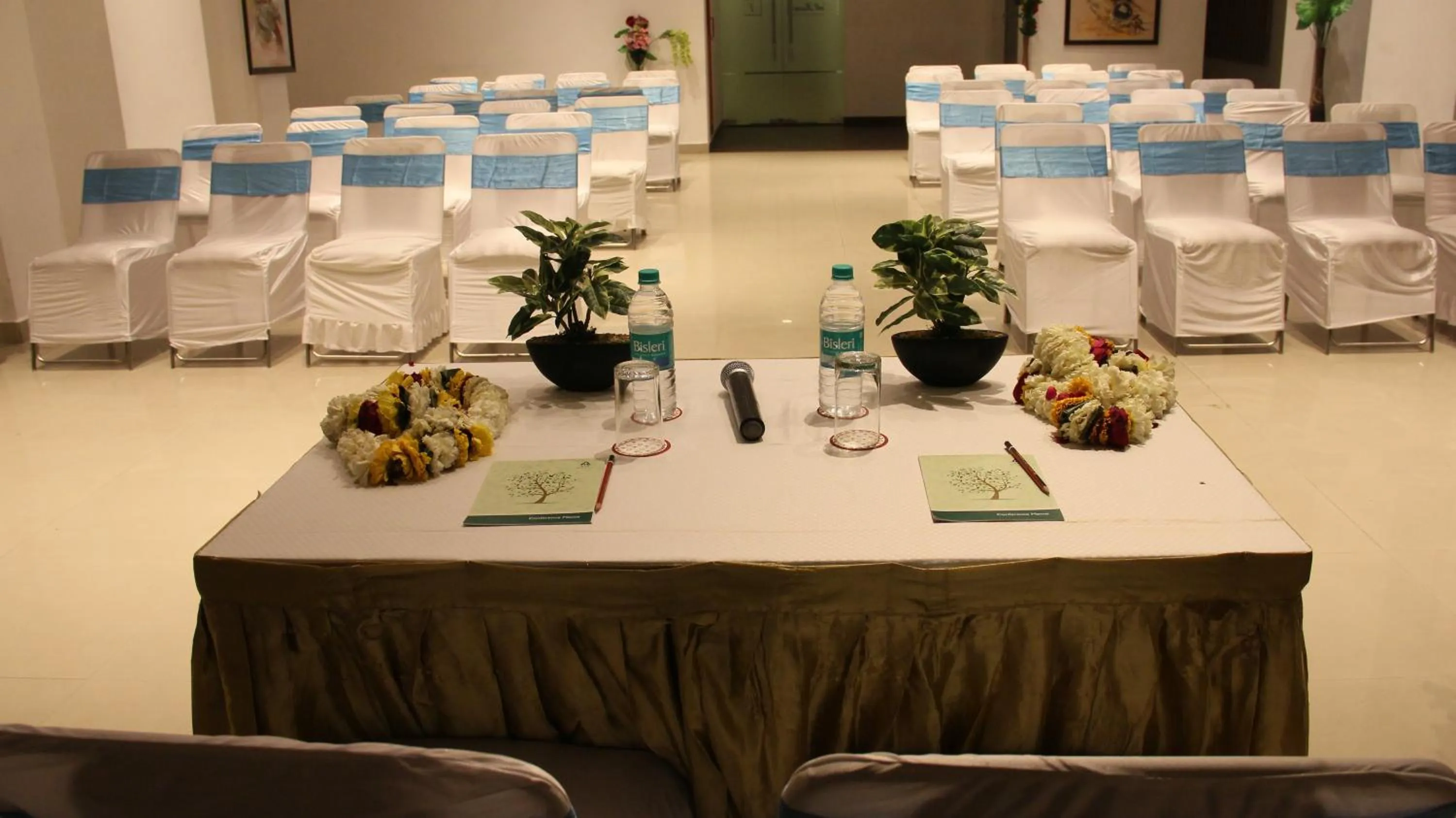 Business facilities in The Park Classic