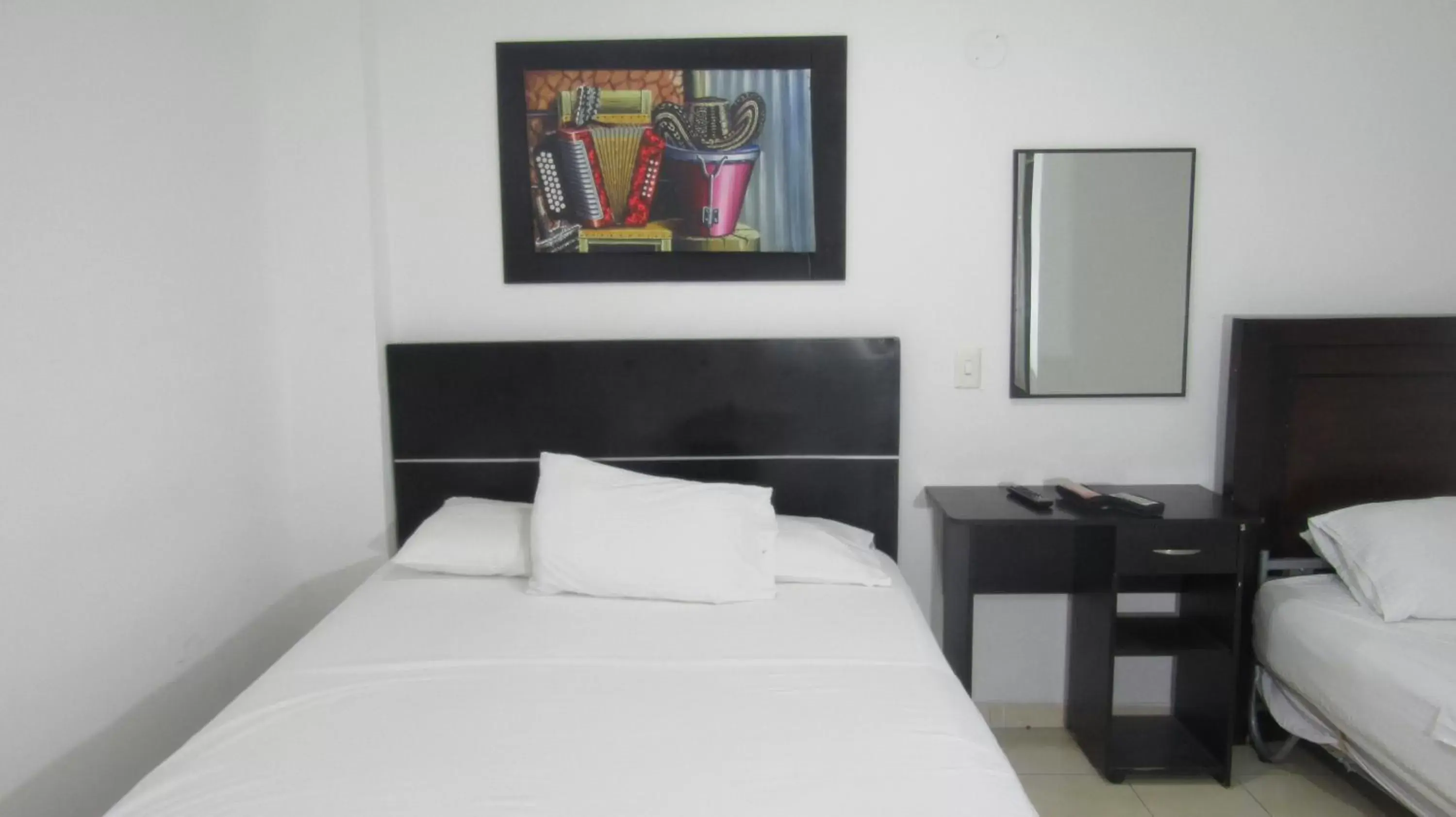 Small Twin Room in Hotel Nuevo Tio Small Twin Room in Hotel Nuevo Tio