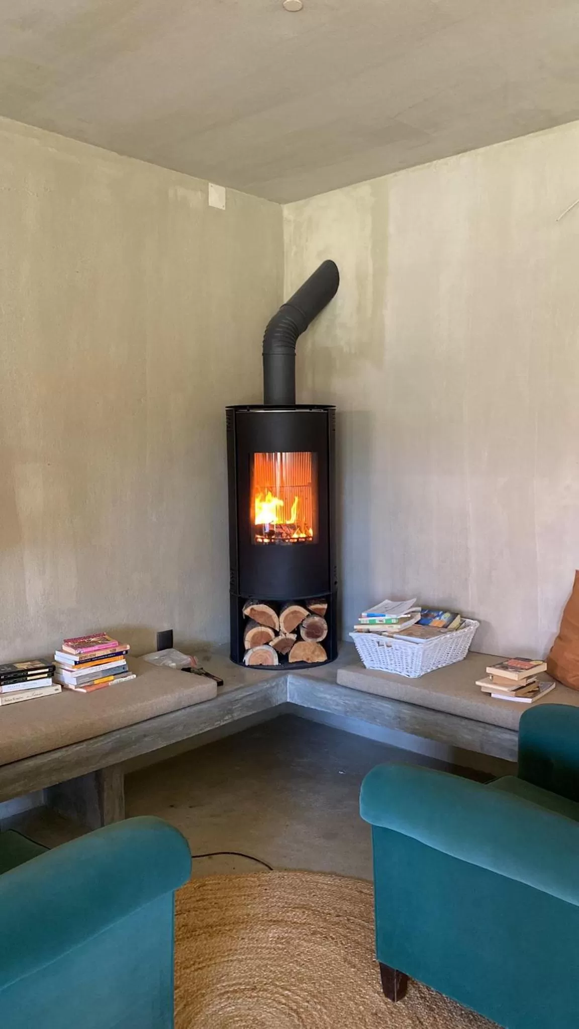 Library in Azenhas do Mar Valley House