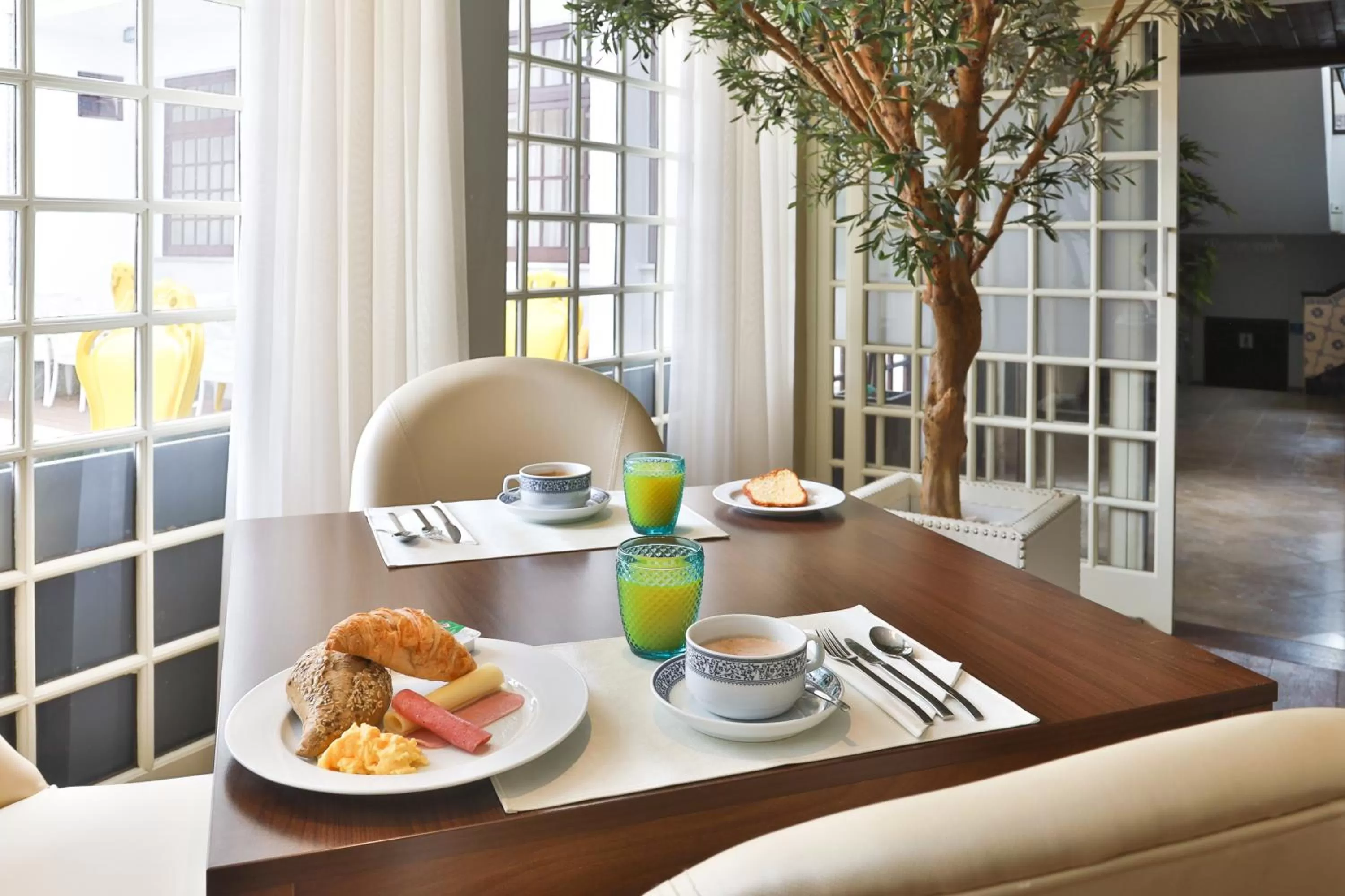 Restaurant/places to eat in Josefa D`Obidos Hotel