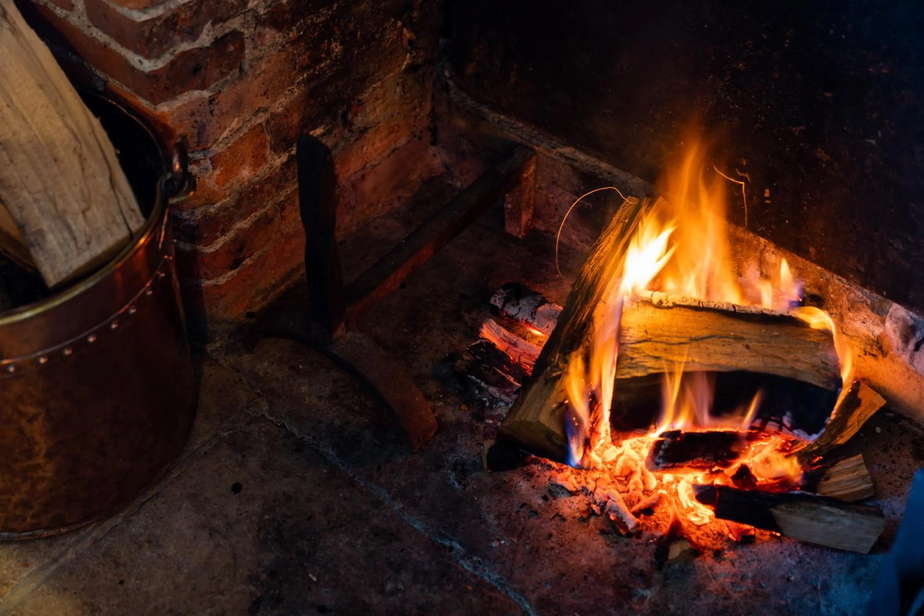 Lounge or bar in The Horse and Groom Inn