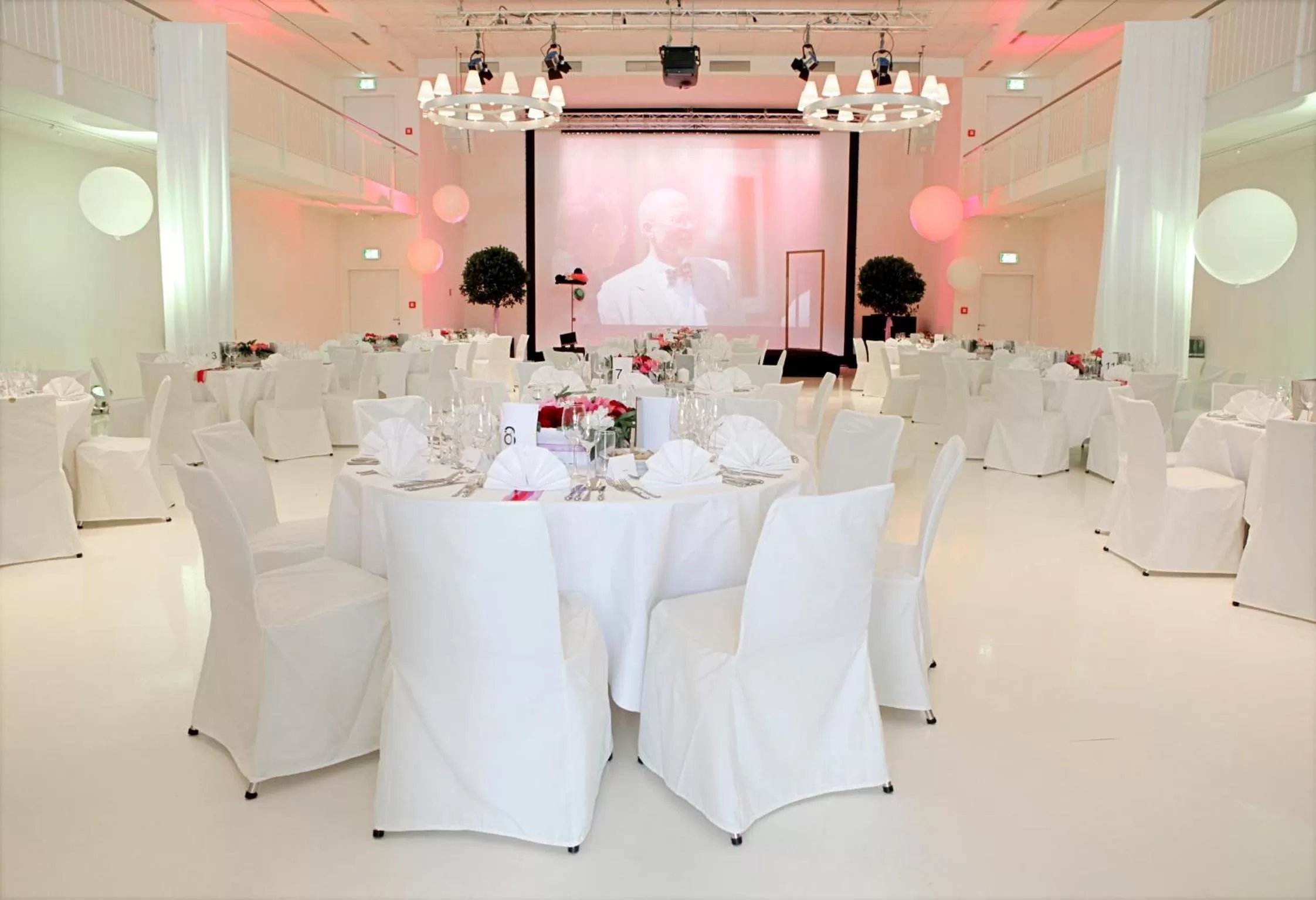 Banquet/Function facilities in Factory Hotel