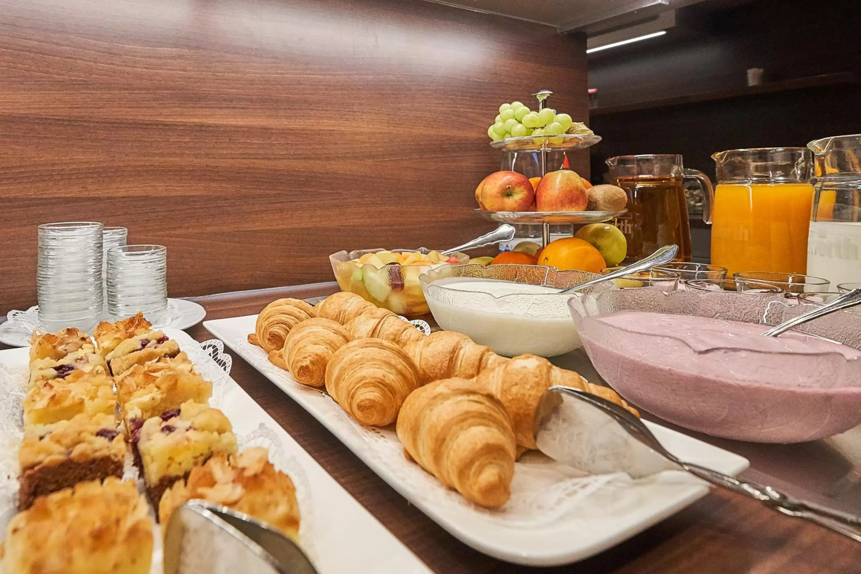 Buffet breakfast, Breakfast in TOP CityLine Klassik Altstadt Hotel Lübeck