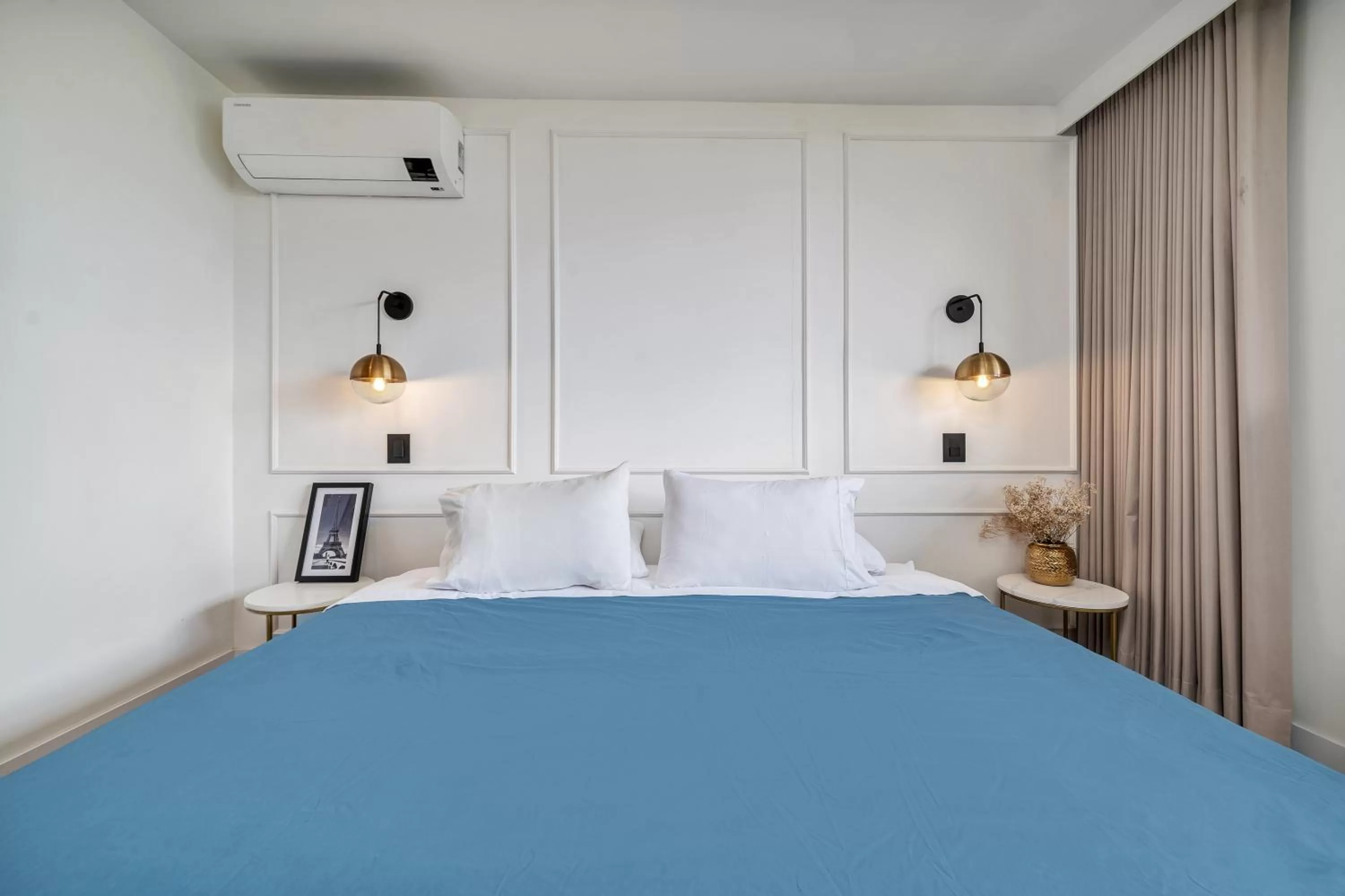 Bedroom, Bed in Apartamentos Go Living & Suites by HOUSY HOST