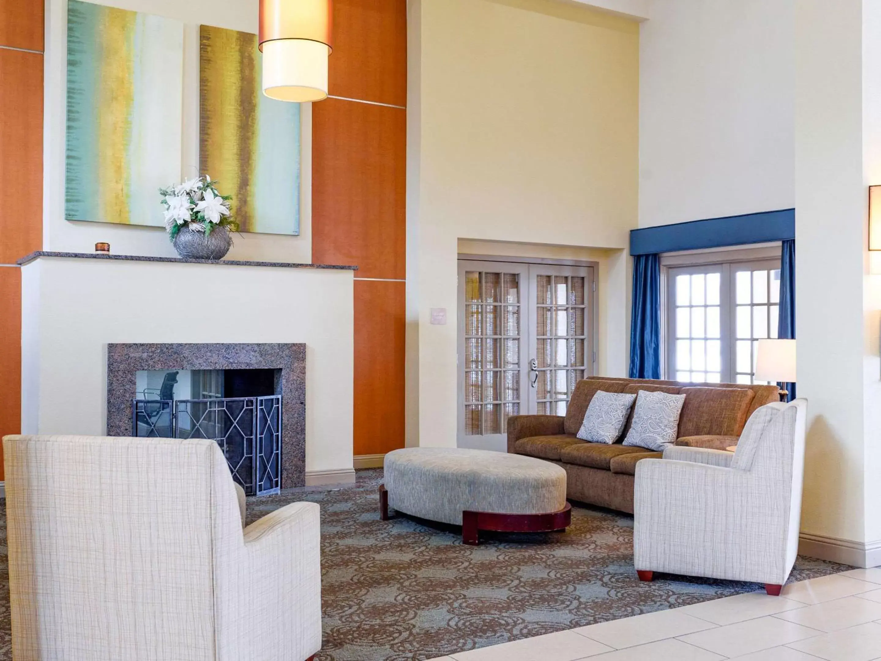 Lobby or reception, Seating Area in Comfort Suites Medical District near Mall of Louisiana