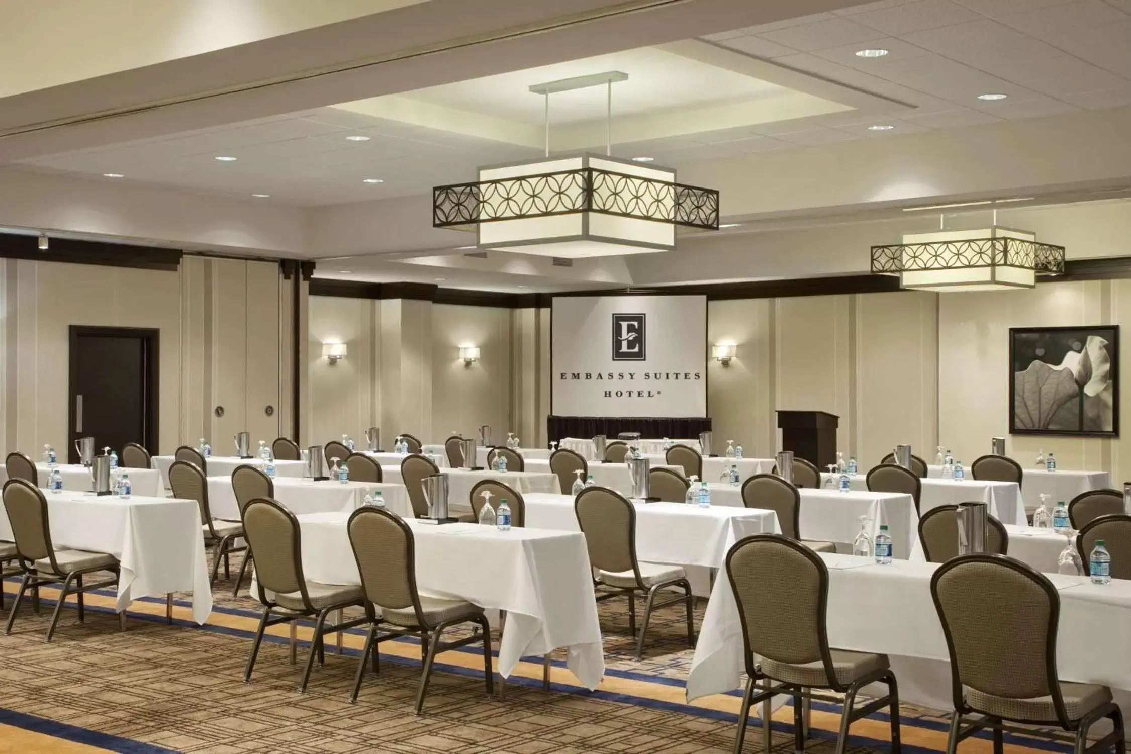 Meeting/conference room in Embassy Suites by Hilton St Louis Airport