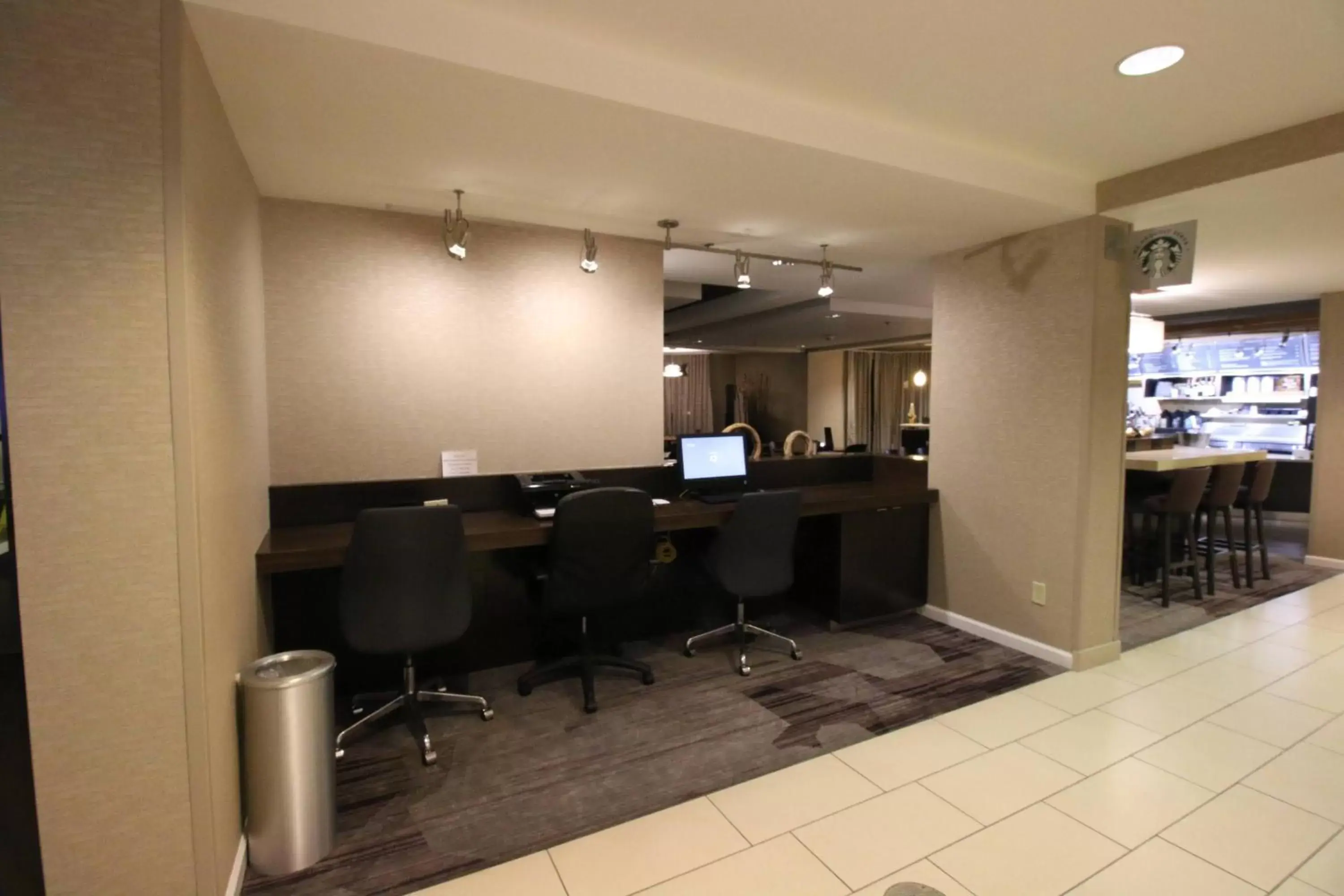 Business facilities in Courtyard by Marriott Indianapolis South