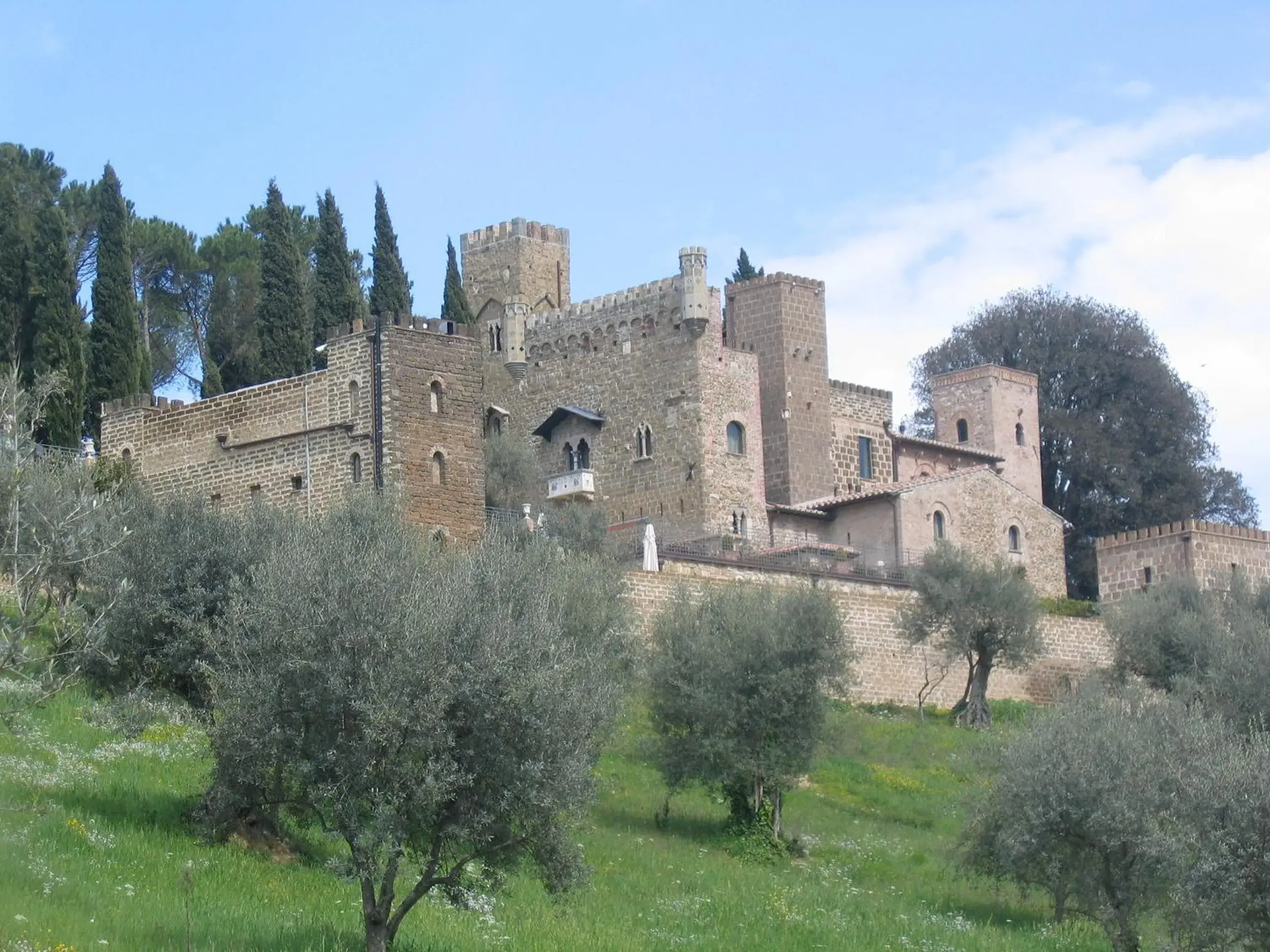 Property Building in Castello Di Monterone