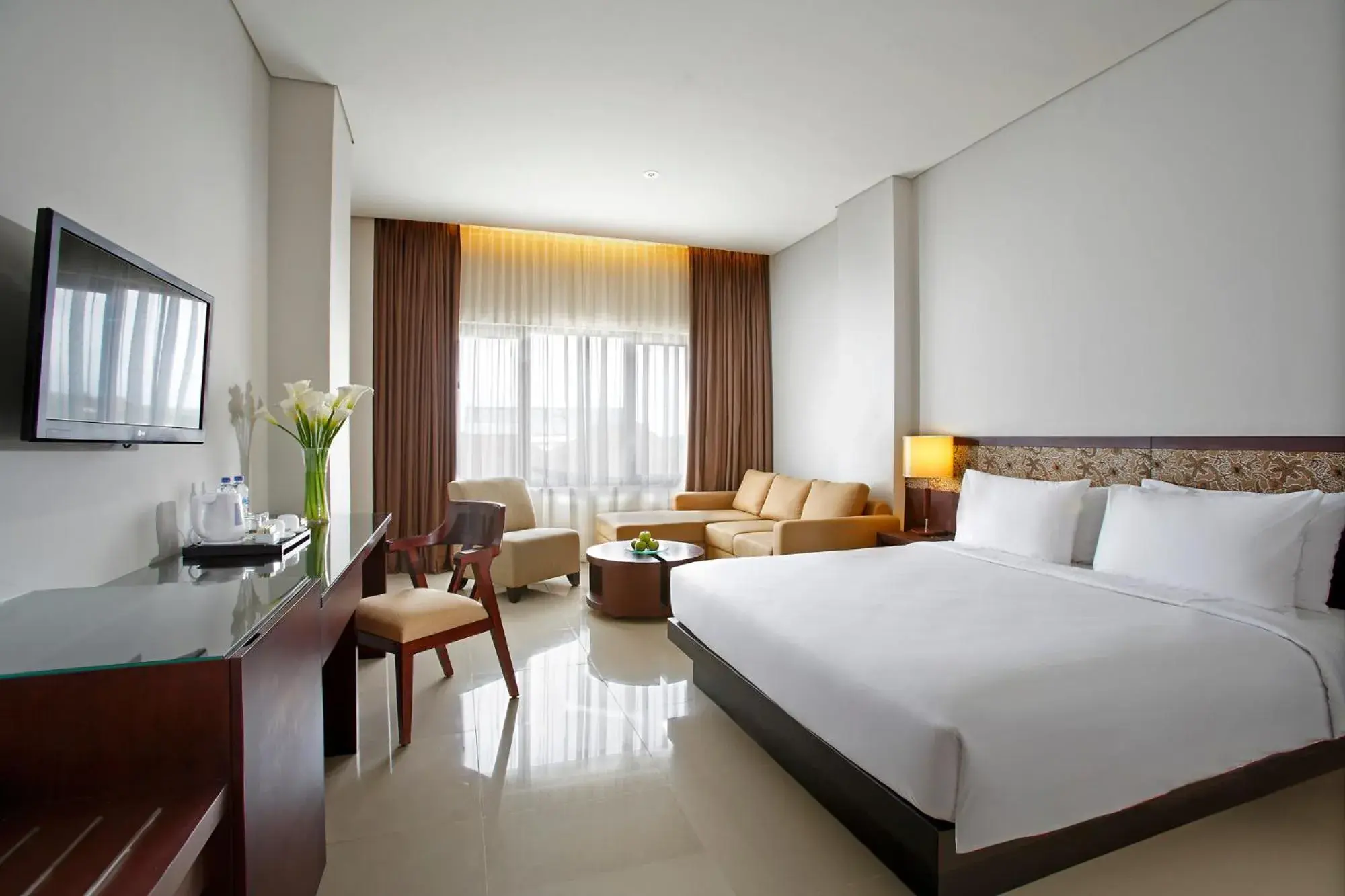 Deluxe King Room in Hotel Surya Yudha Purwokerto Deluxe King Room in Hotel Surya Yudha Purwokerto