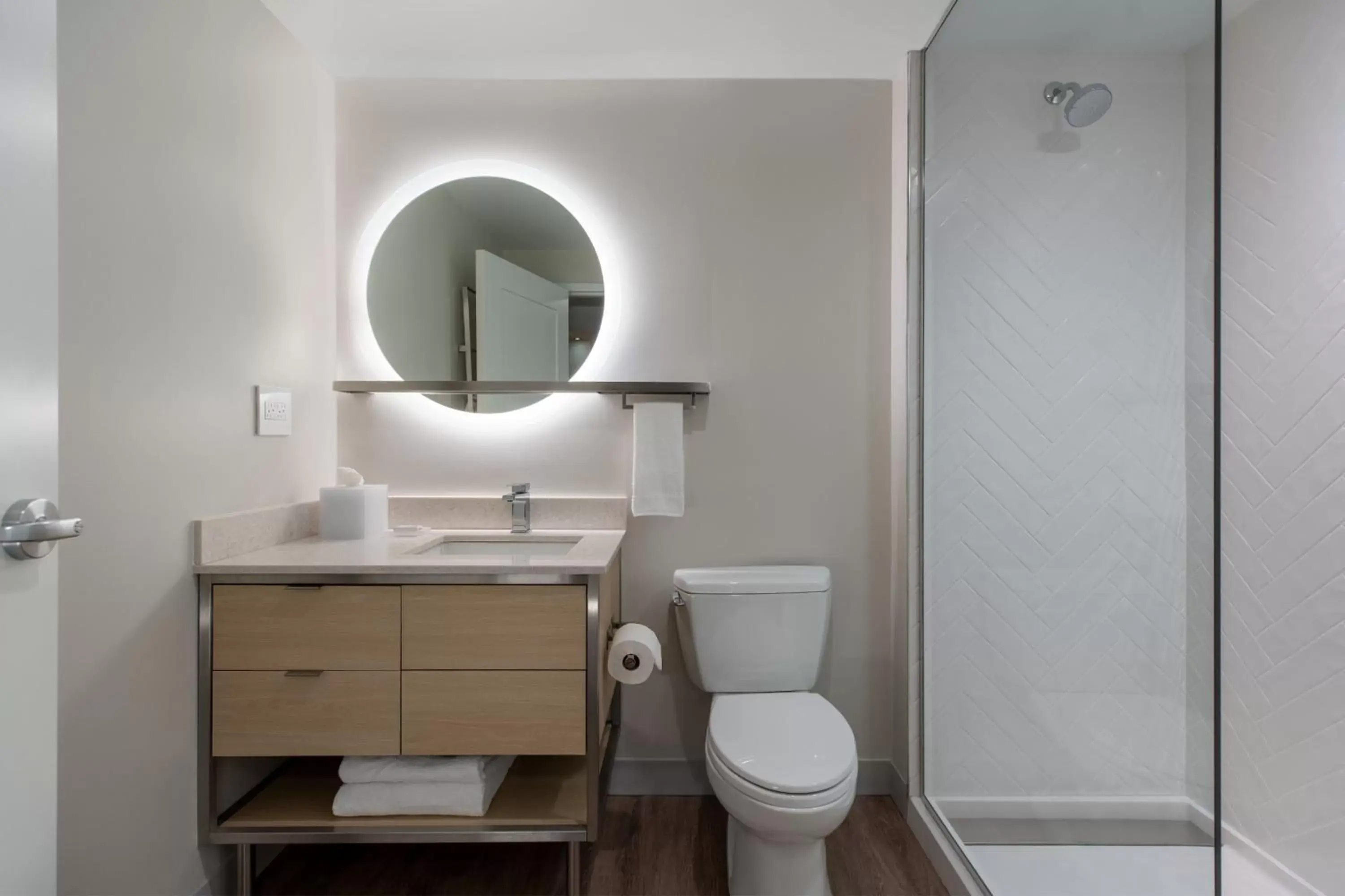 Bathroom in TownePlace Suites by Marriott Oshkosh