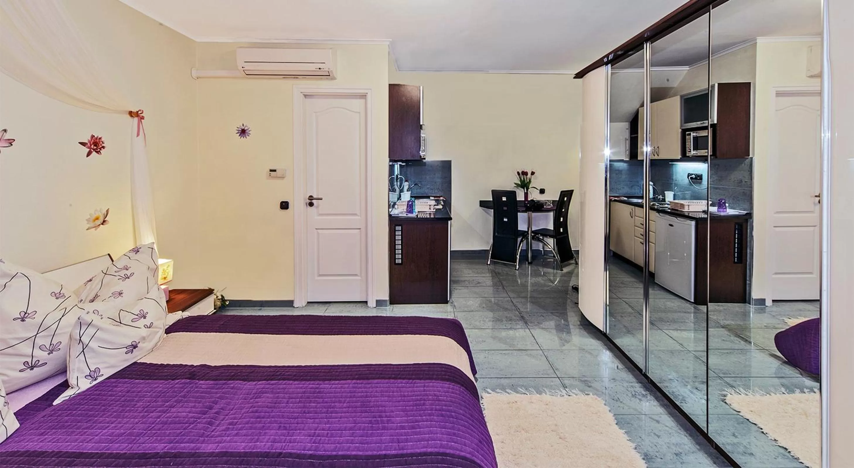 Bed in Vintiamo Apartmanok