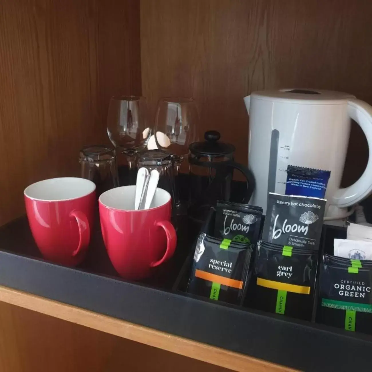 Coffee/tea facilities in Ramada by Wyndham, Hamilton City Center