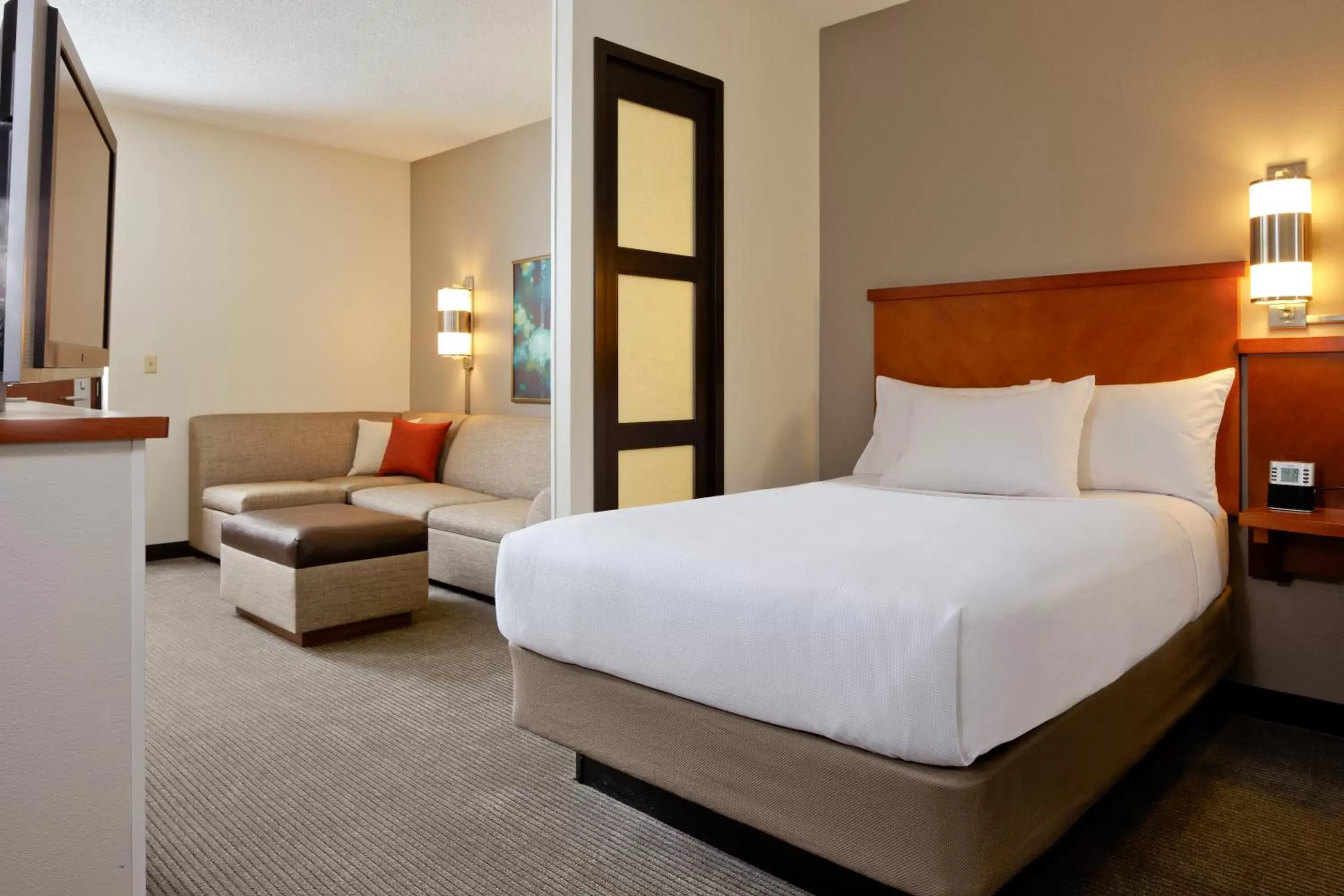 King Room with Sofa Bed and Accessible Tub - Disability Access in Hyatt Place Dallas North by the Galleria King Room with Sofa Bed and Accessible Tub - Disability Access in Hyatt Place Dallas North by the Galleria