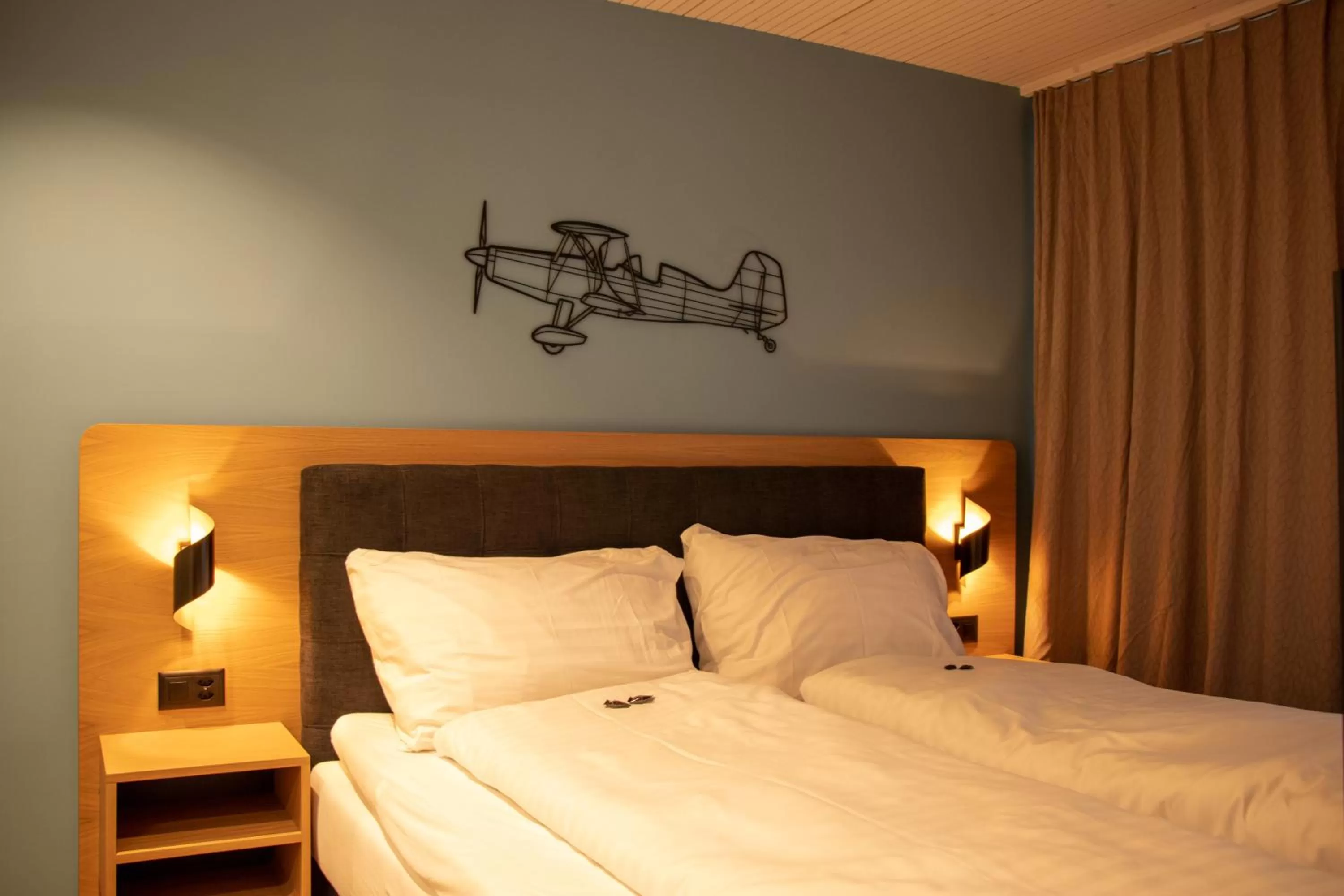 Photo of the whole room, Bed in AMANTE Hotel