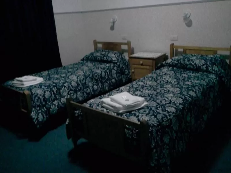 Photo of the whole room, Bed in Hostería Chimehuin