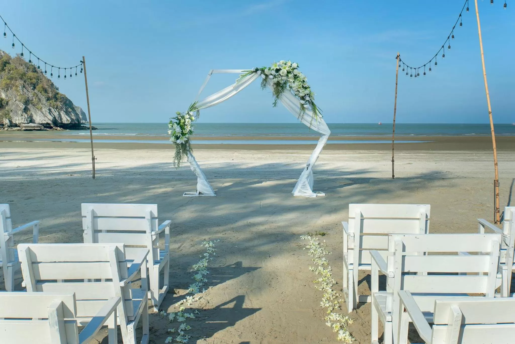 Day in La Isla Pranburi Beach Resort