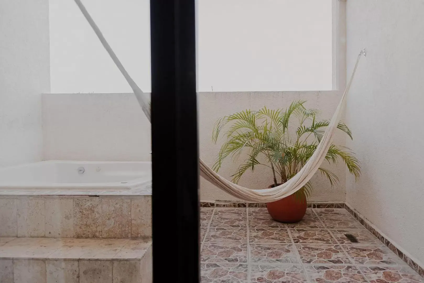 Balcony/Terrace, Bathroom in Hotel Los Aluxes