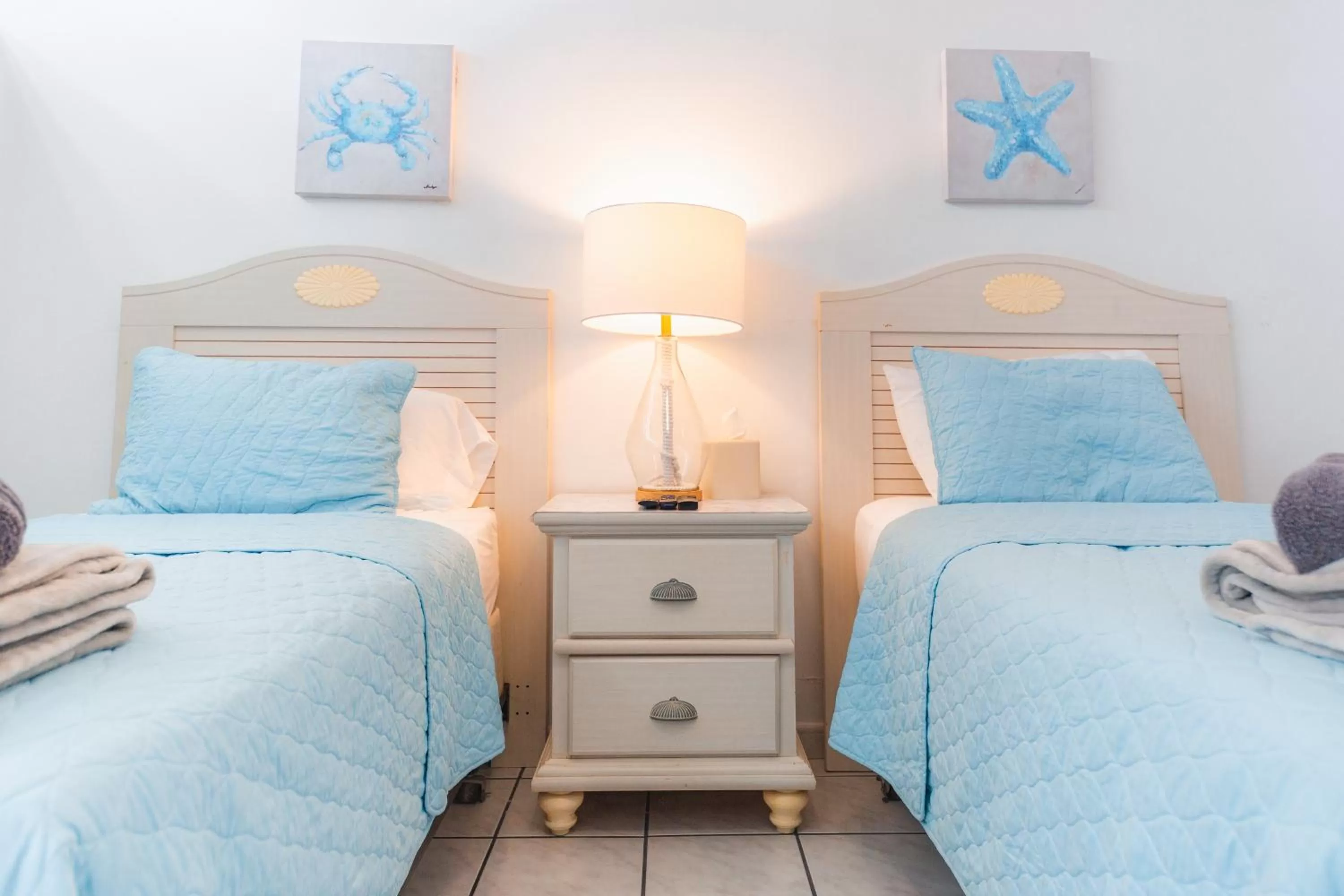 Bed in ESJ Towers by Chana