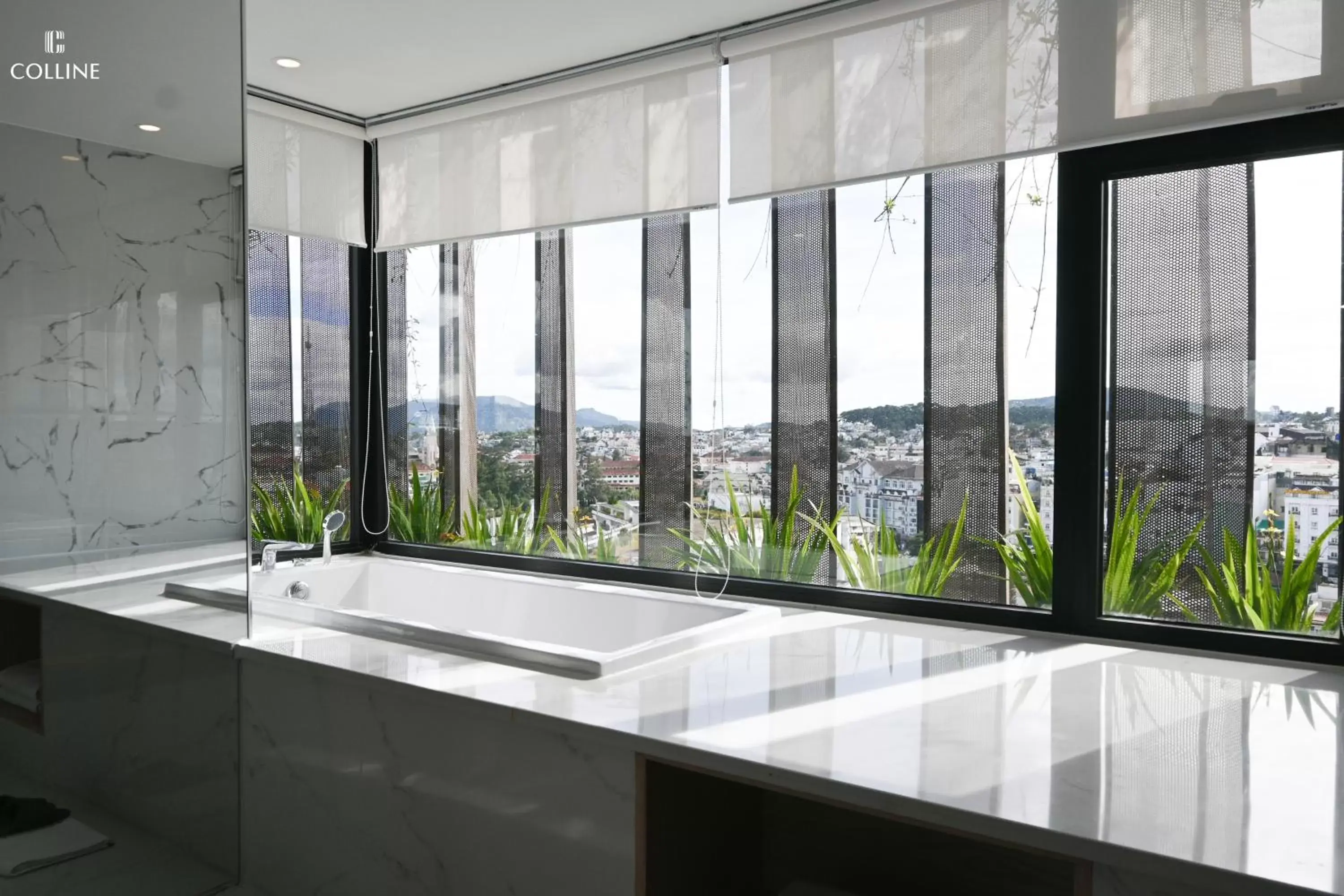 Bath, Bathroom in Hôtel Colline