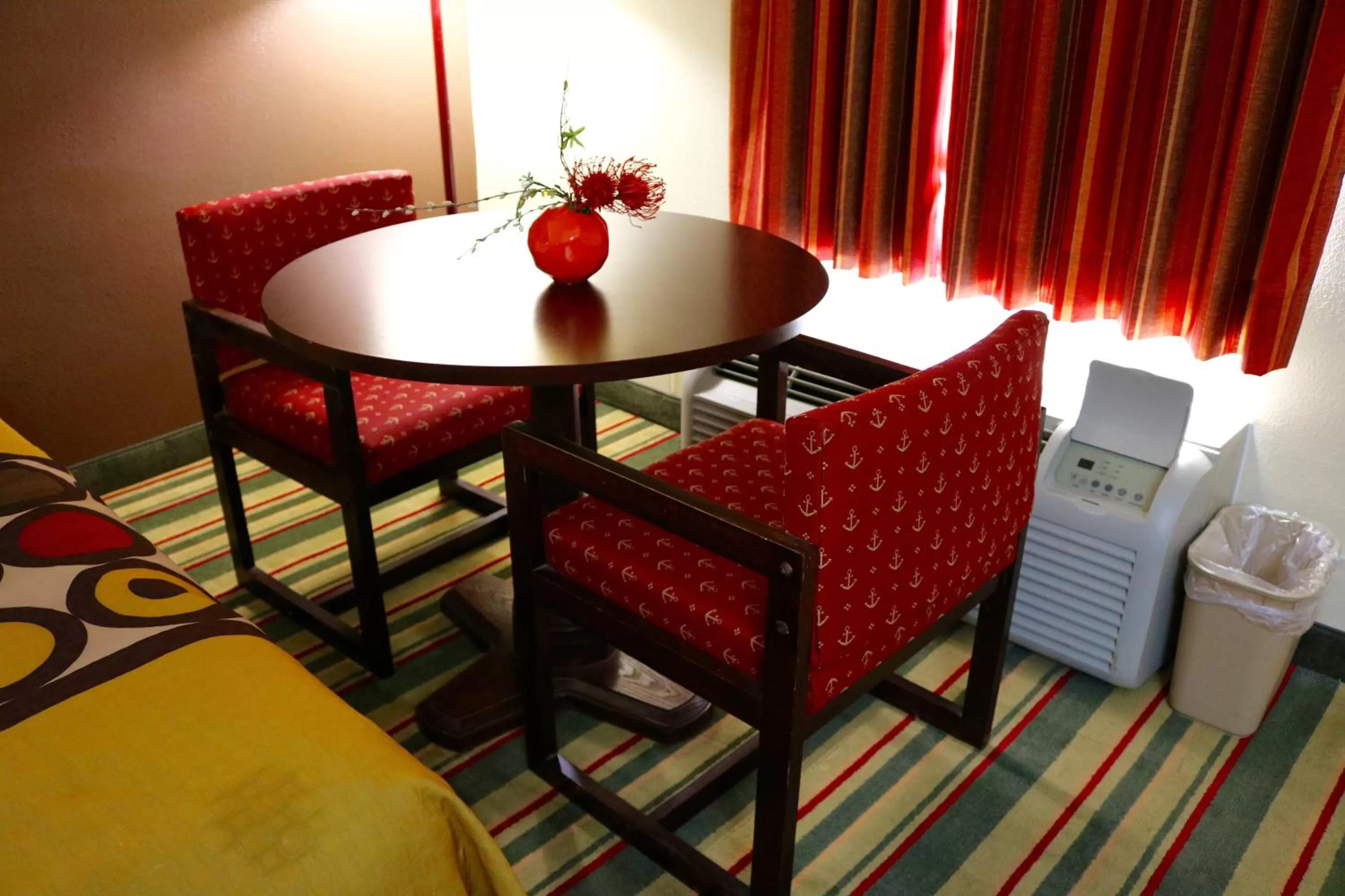 Seating area in Super 8 by Wyndham Dublin